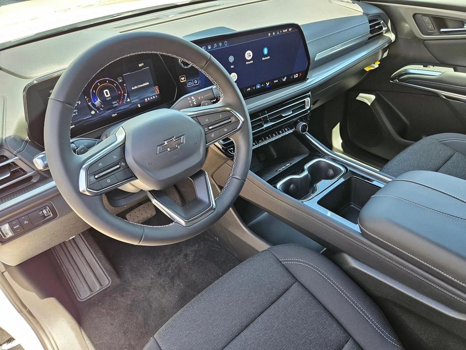 Thumbnail: 2026 Chevrolet Traverse - 3