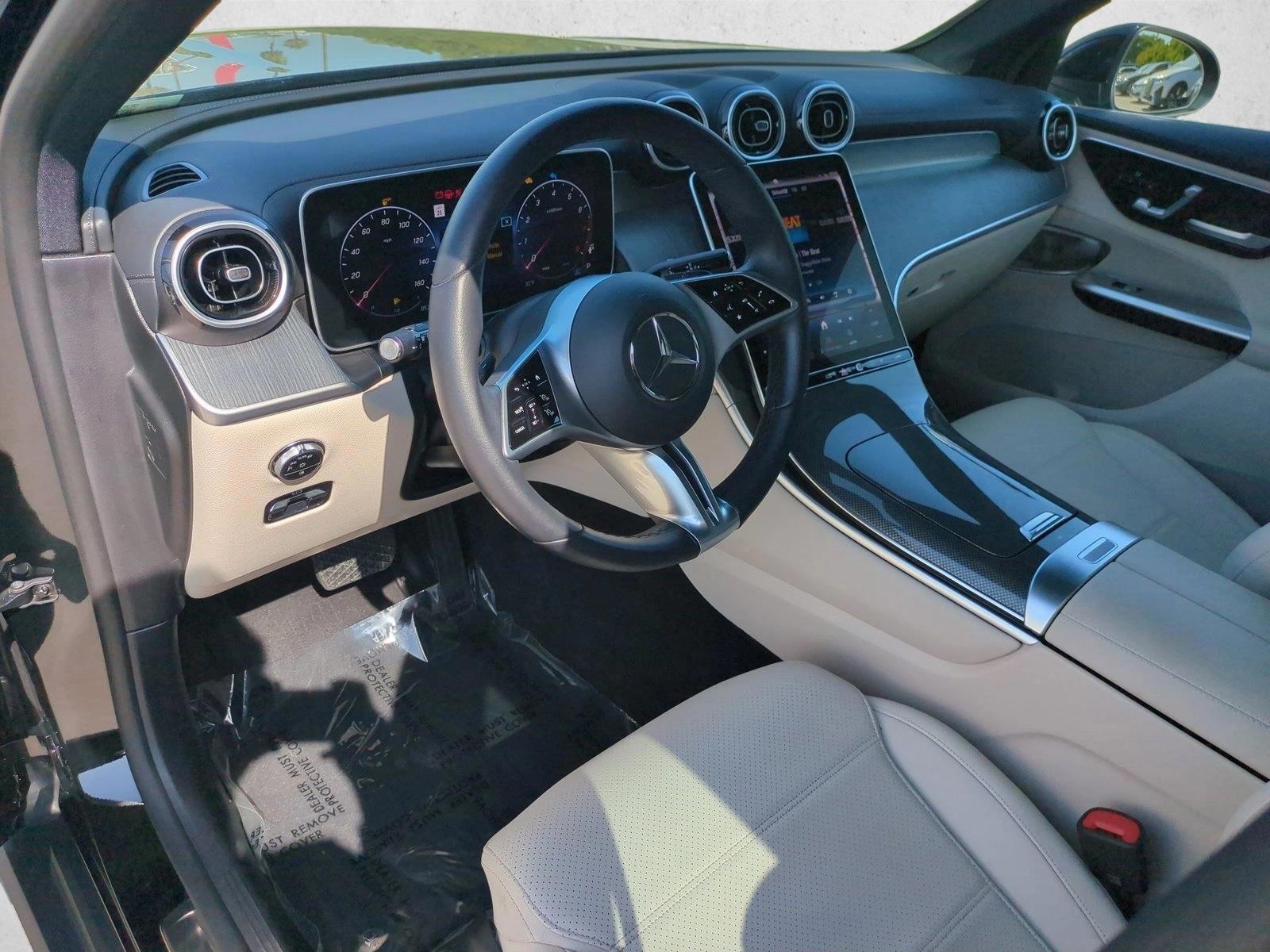 2023 Mercedes-Benz GLC GLC300 - Photo 10
