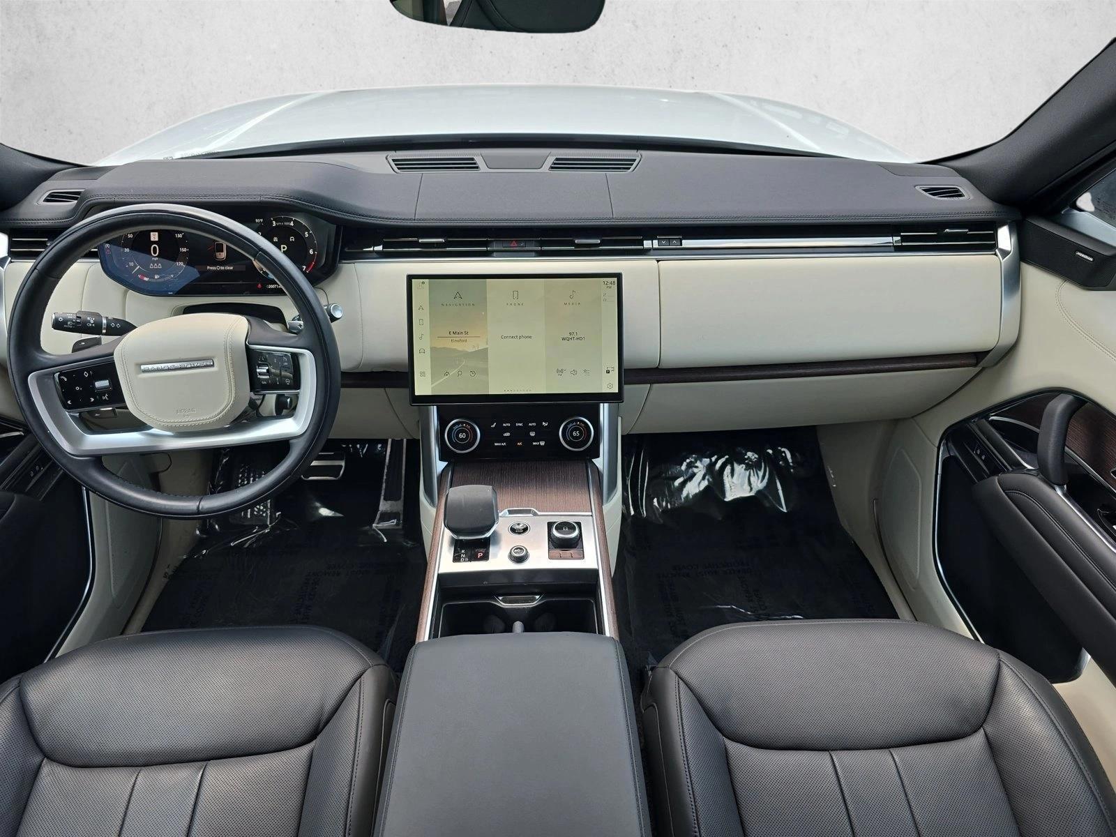 Thumbnail: 2023 Land Rover Range Rover - 3