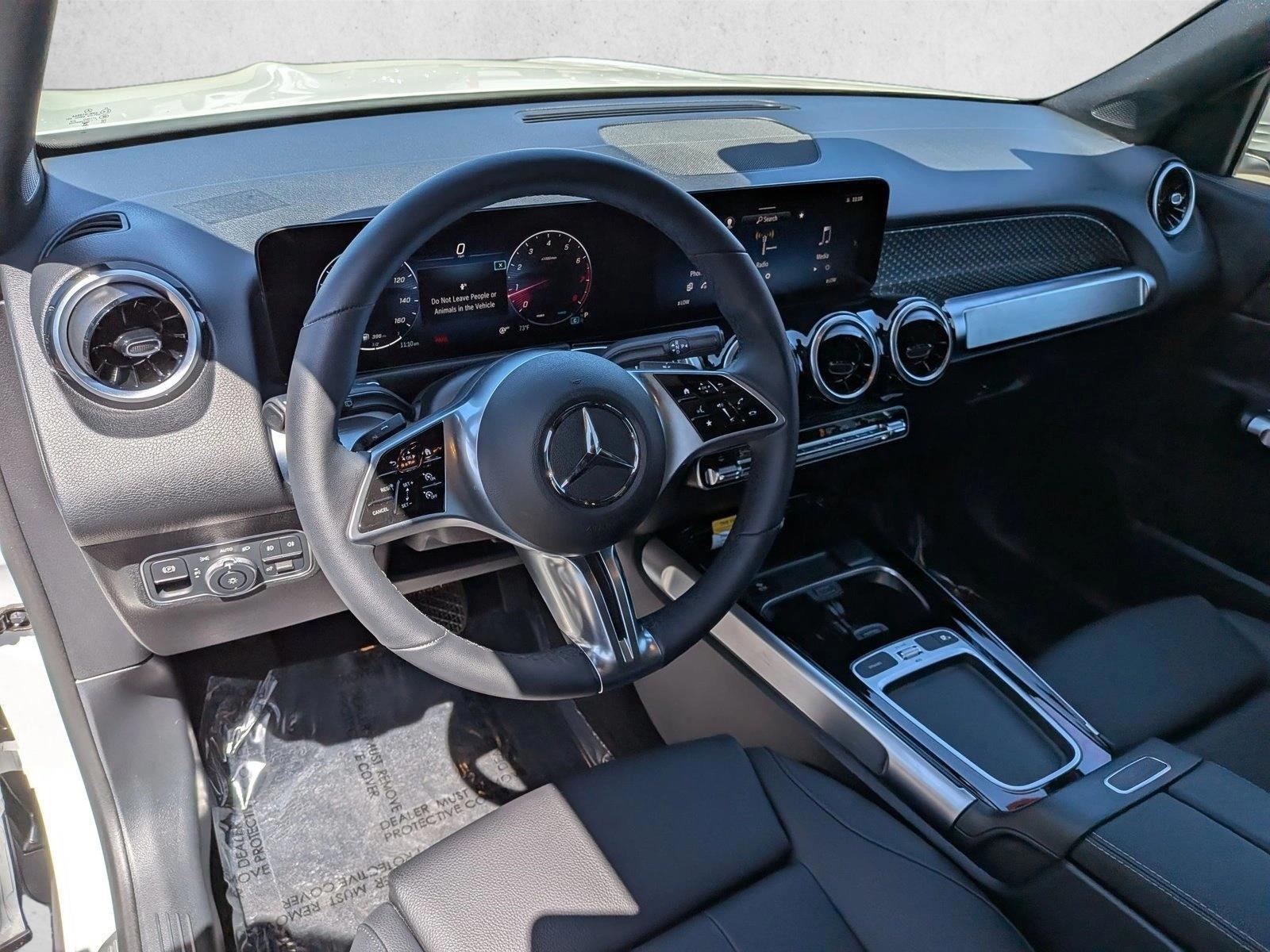 Thumbnail: 2026 Mercedes-Benz GLB - 3