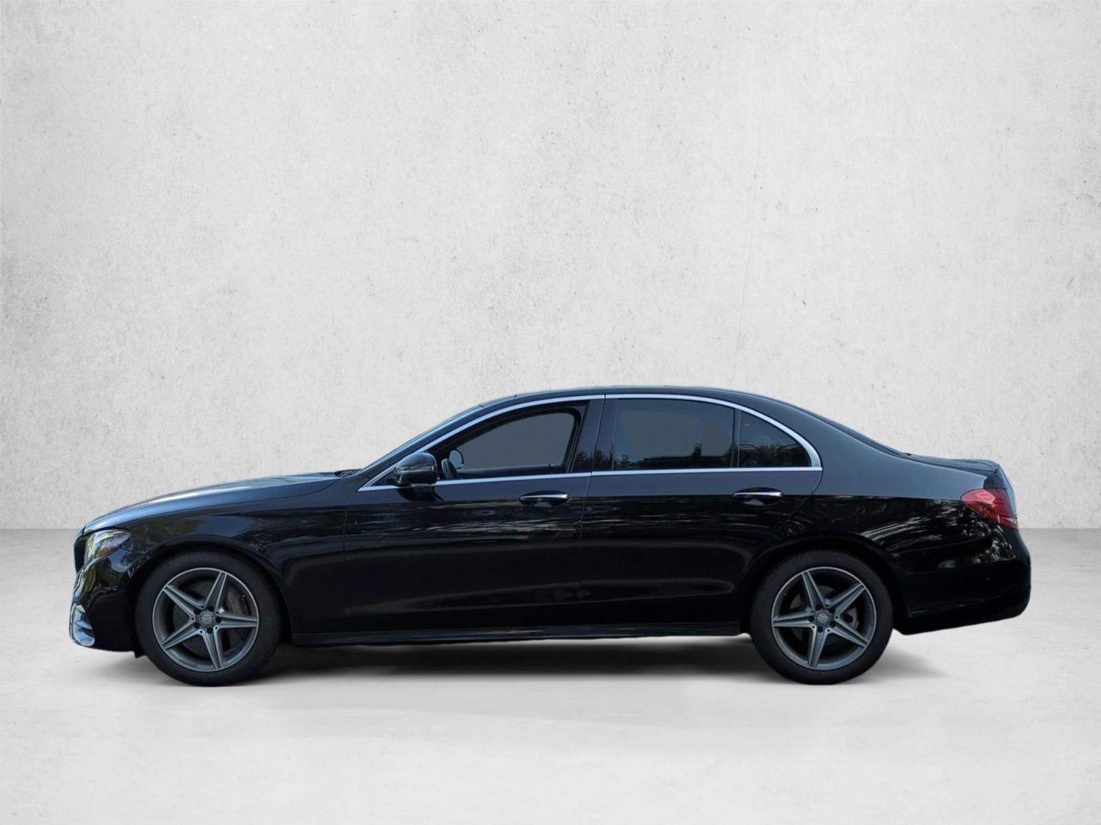 Thumbnail: 2017 Mercedes-Benz E-Class - 2
