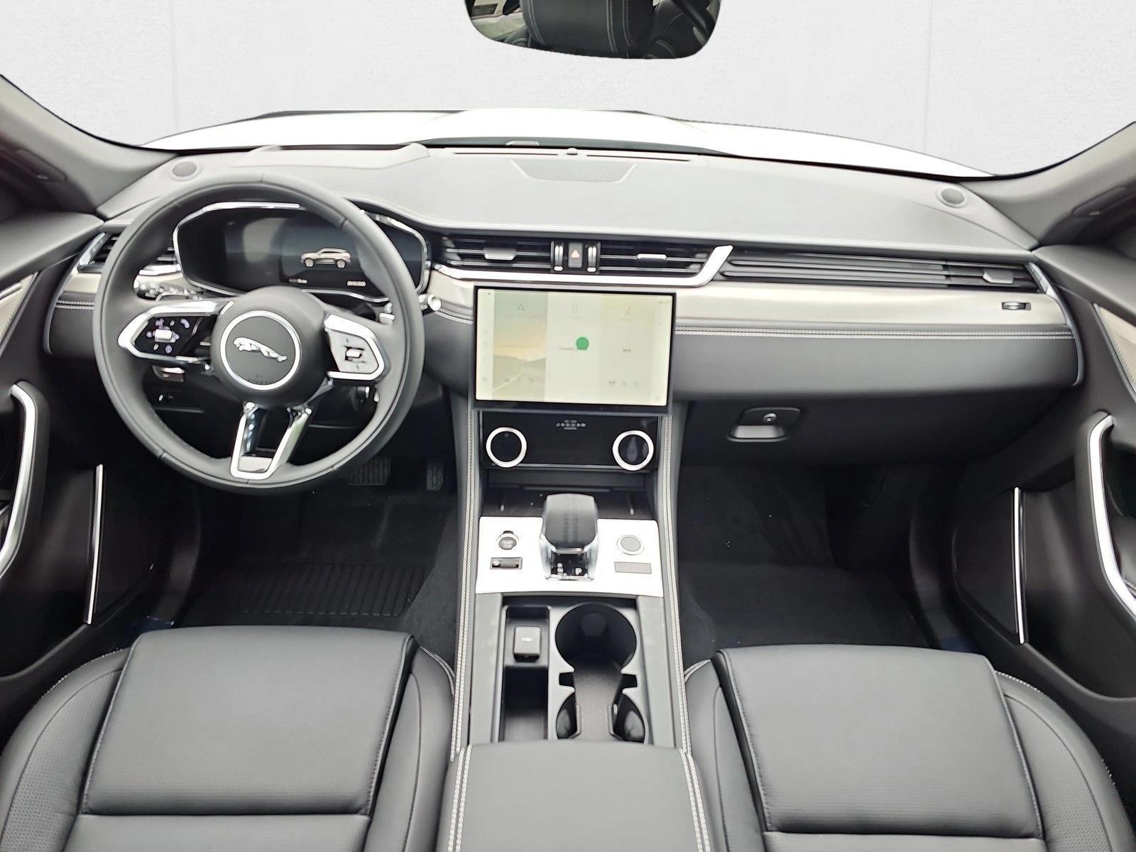 Thumbnail: 2026 Jaguar F-Pace - 3
