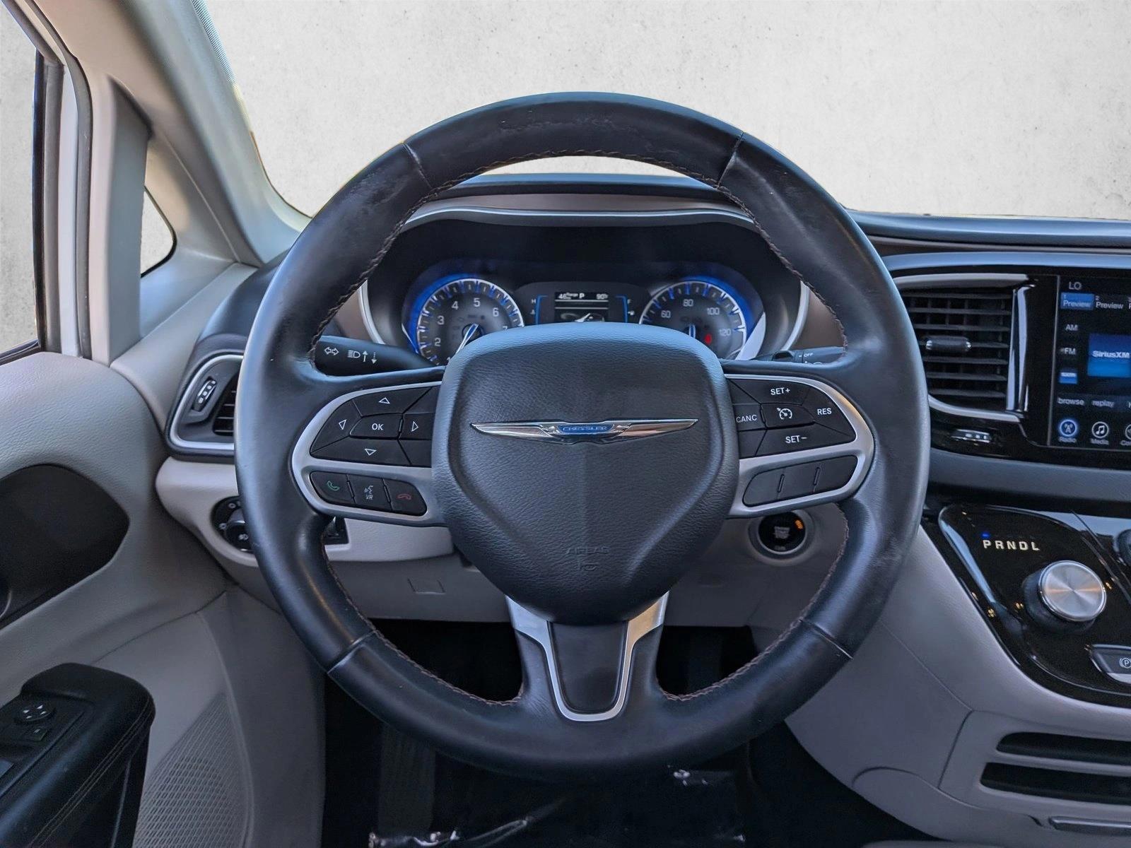 2017 Chrysler Pacifica Touring-L - Photo 14