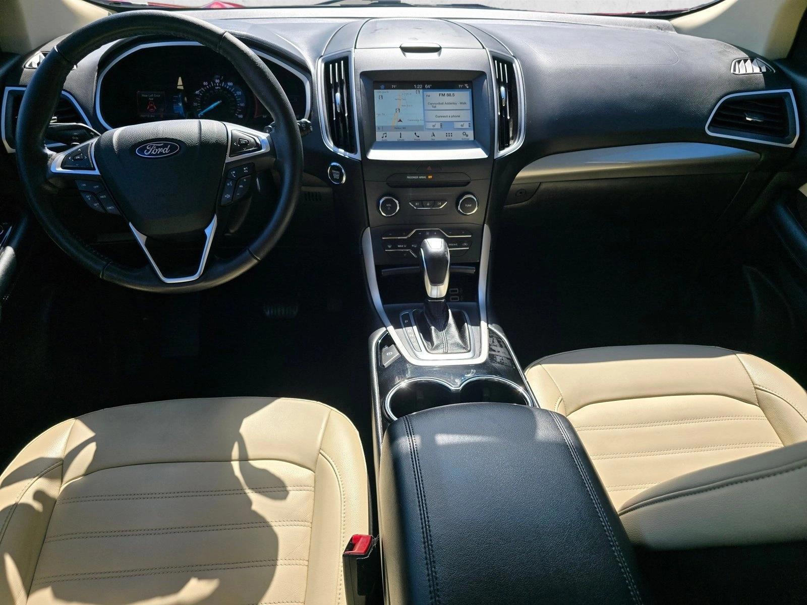 Thumbnail: 2018 Ford Edge - 3