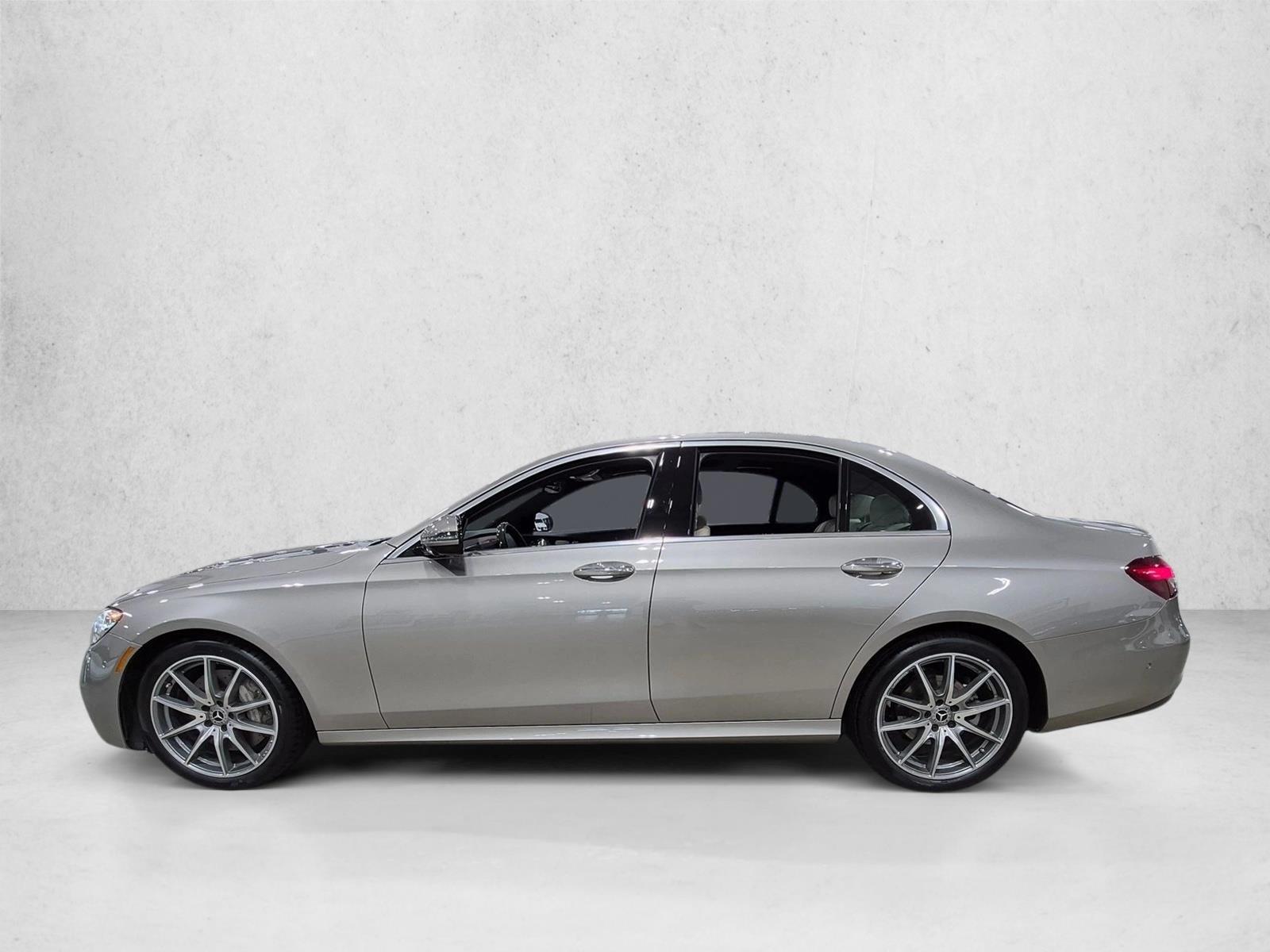 Thumbnail: 2022 Mercedes-Benz E-Class - 2
