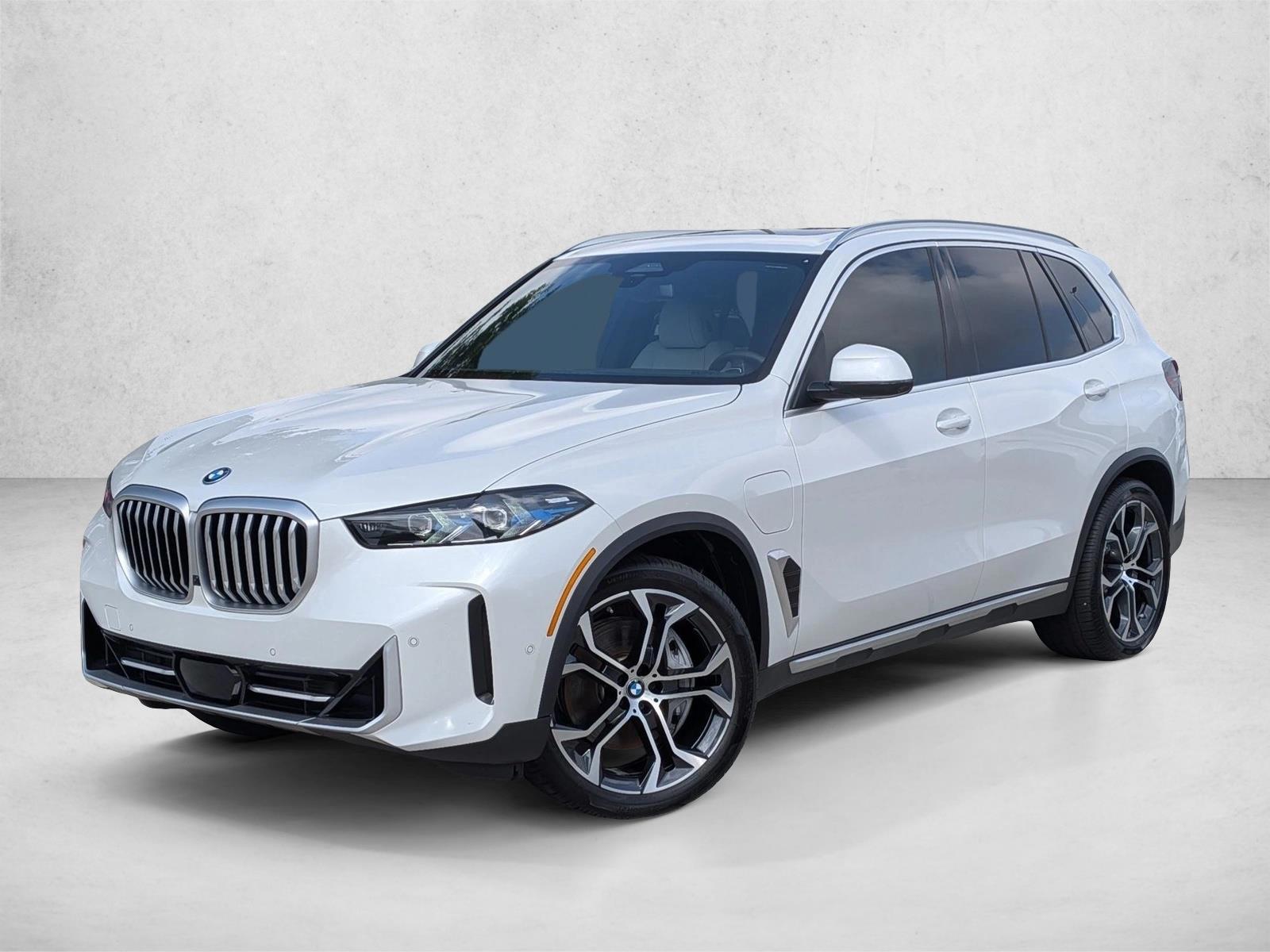 Thumbnail: 2026 BMW X5 - 1