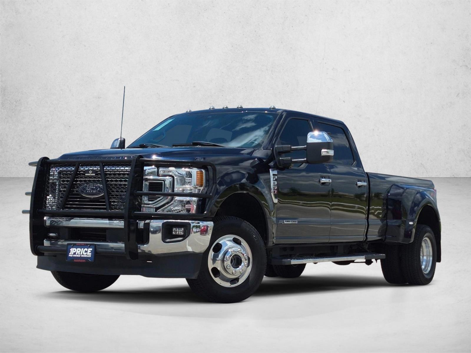 2022 Ford F-350 Lariat 4x4 Crew Cab 8' Box DRW's photo