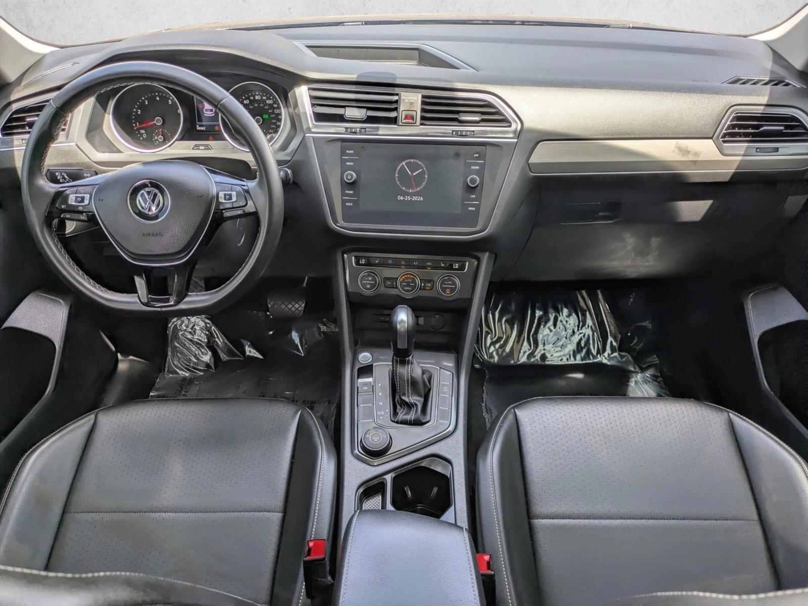 Thumbnail: 2021 Volkswagen Tiguan - 3