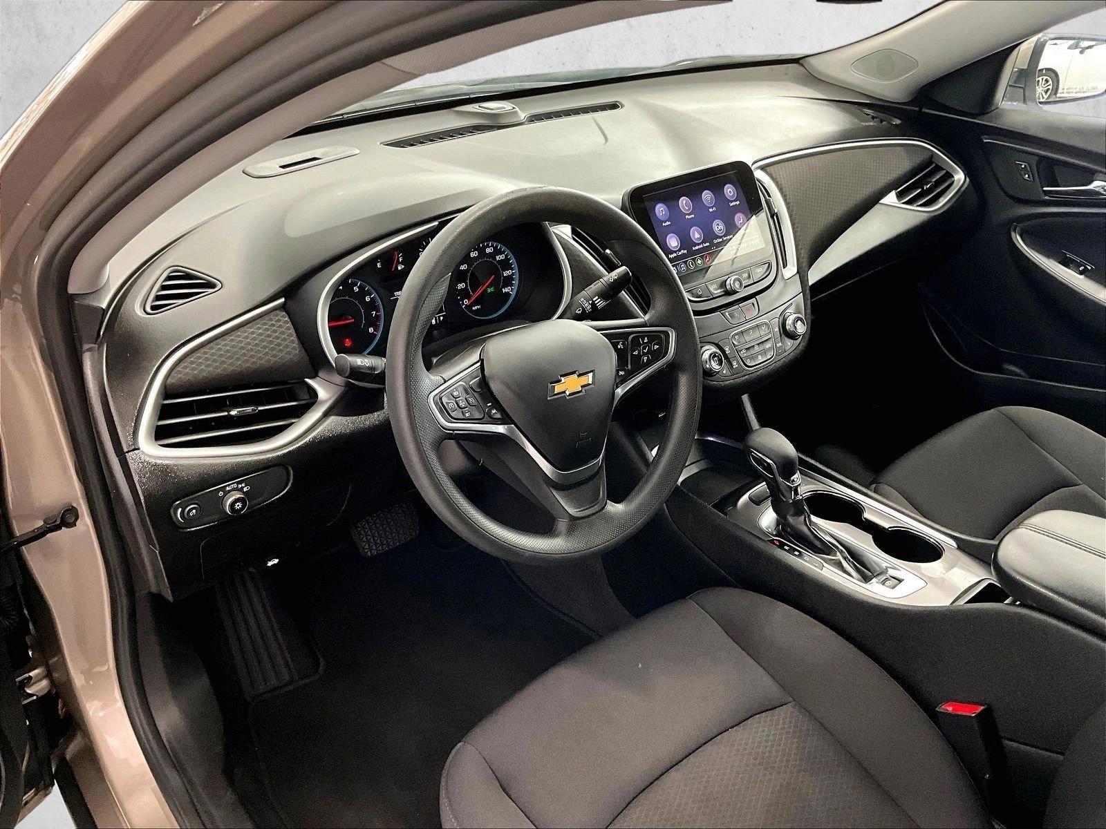 Thumbnail: 2023 Chevrolet Malibu - 4