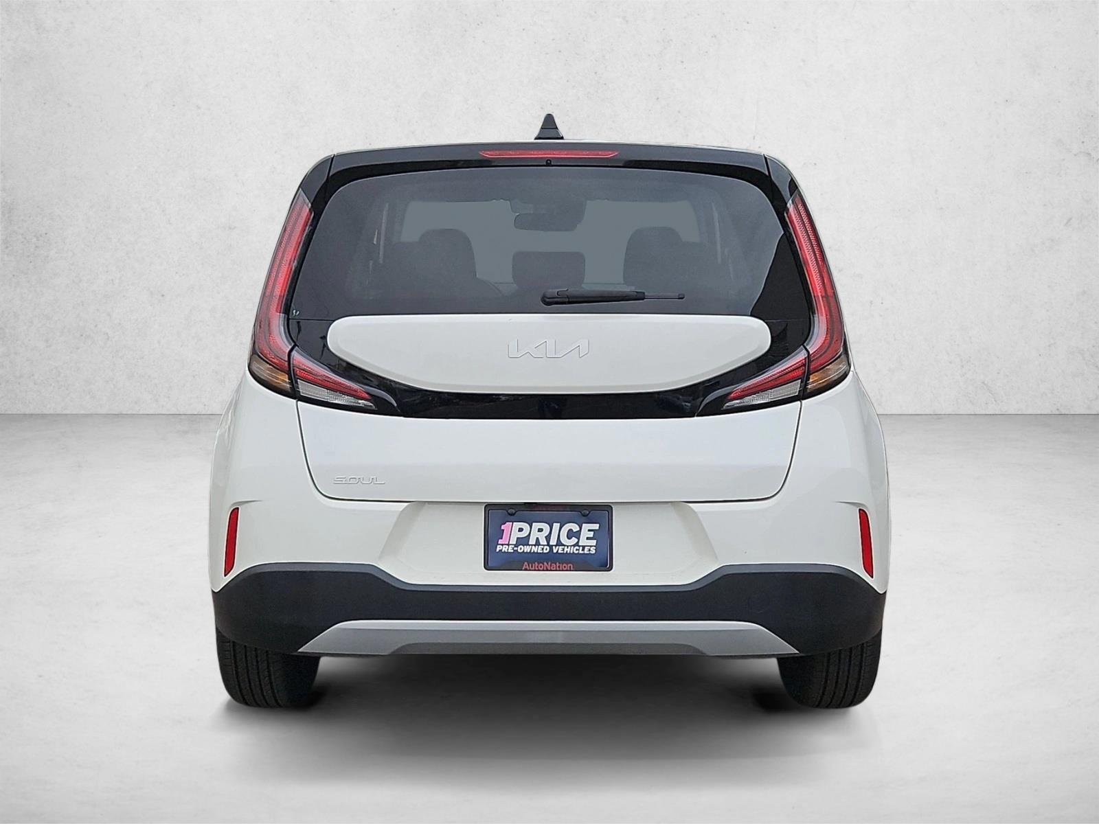 2023 Kia Soul LX - Photo 7