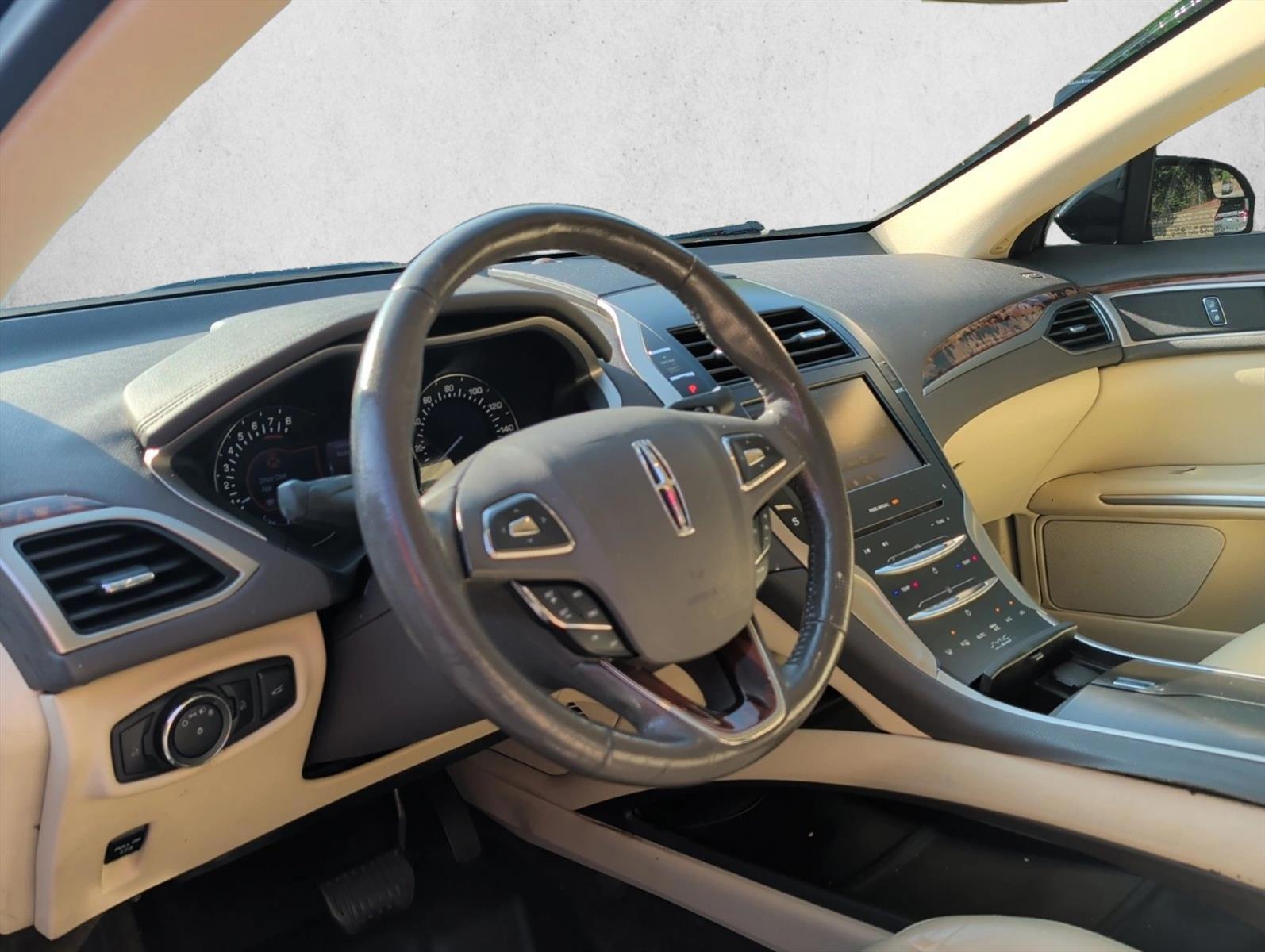Thumbnail: 2013 Lincoln MKZ - 3