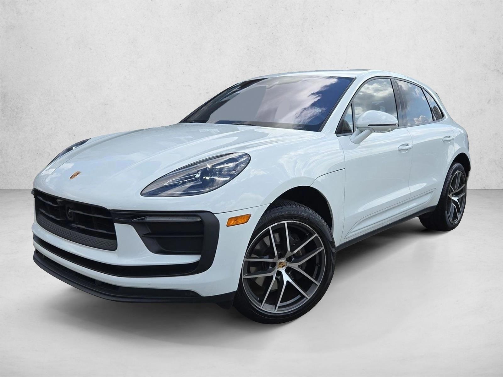 Thumbnail: 2023 Porsche Macan - 1