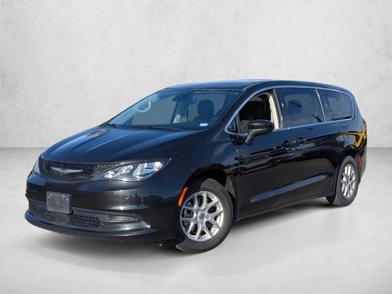 2023 Chrysler Voyager