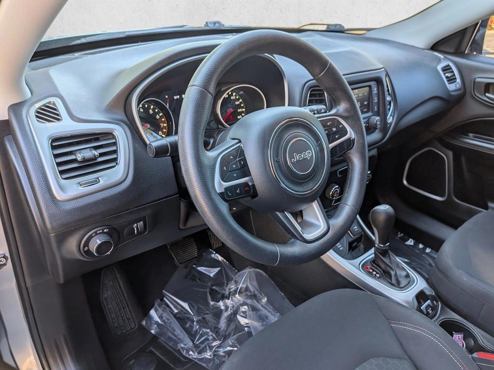 Thumbnail: 2018 Jeep Compass - 3
