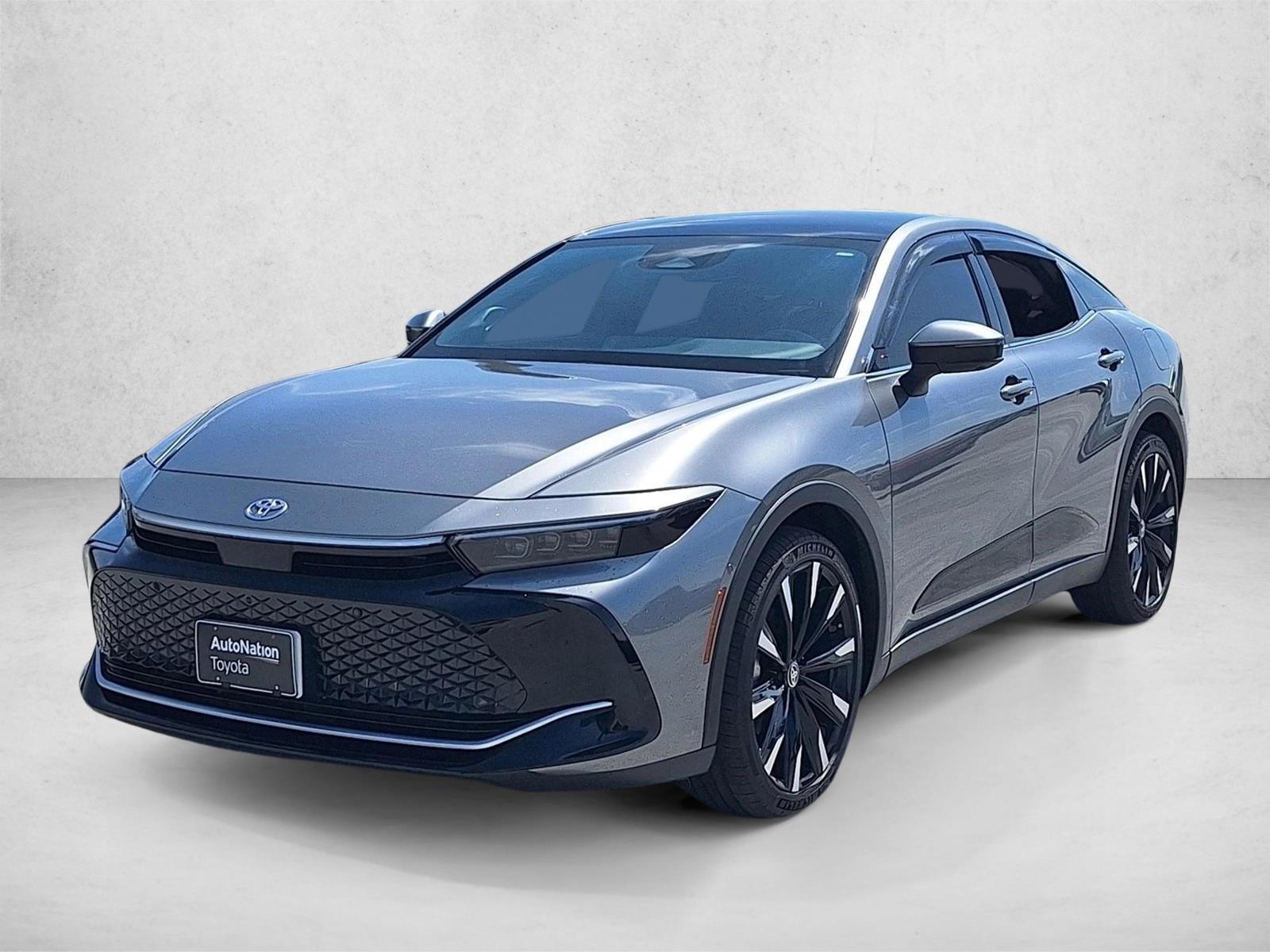 Thumbnail: 2023 Toyota Crown - 1