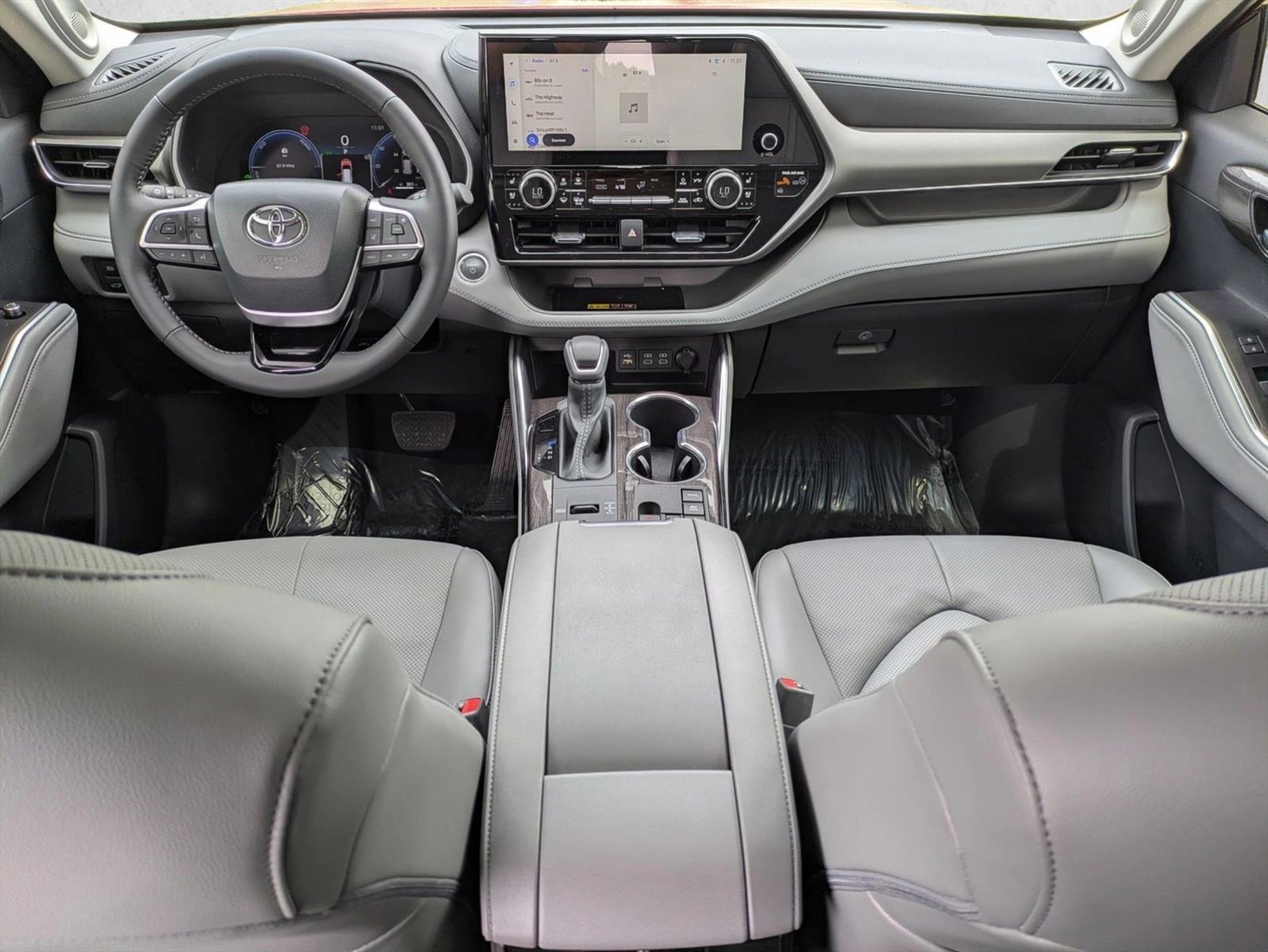 Thumbnail: 2026 Toyota Highlander - 4