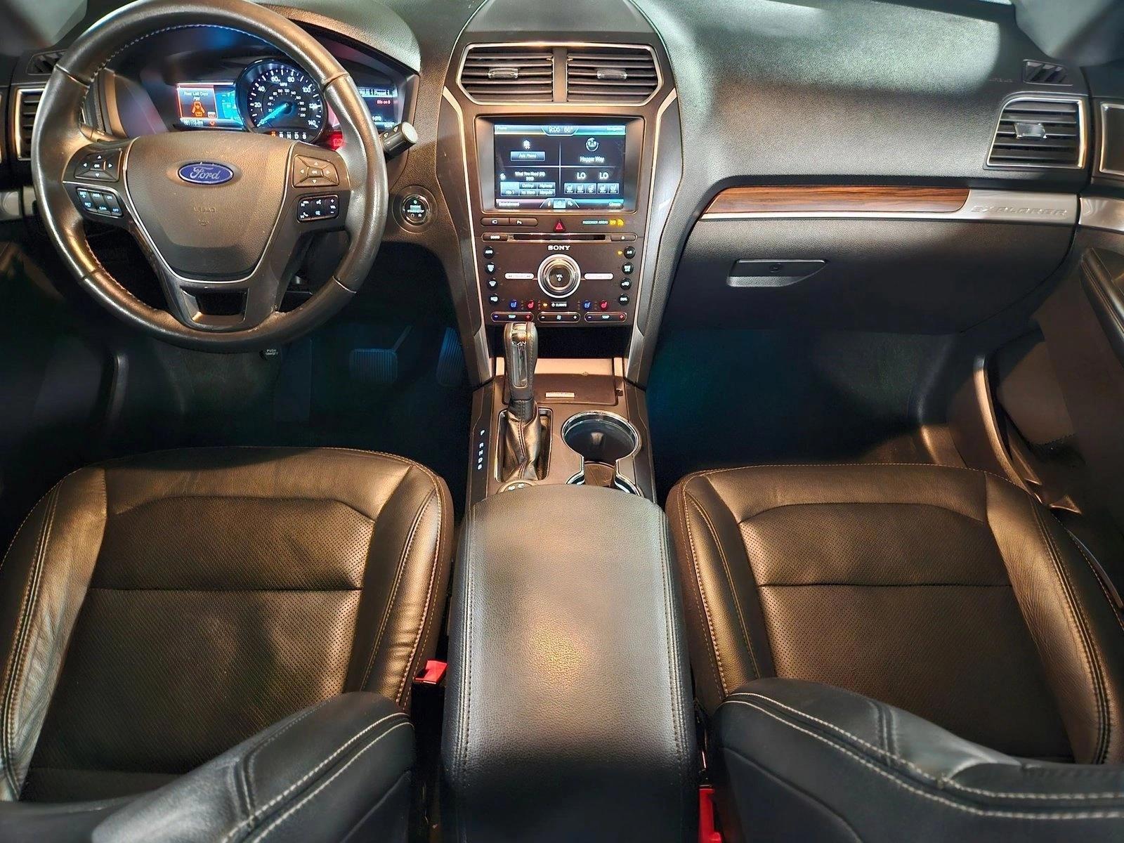 Thumbnail: 2016 Ford Explorer - 3