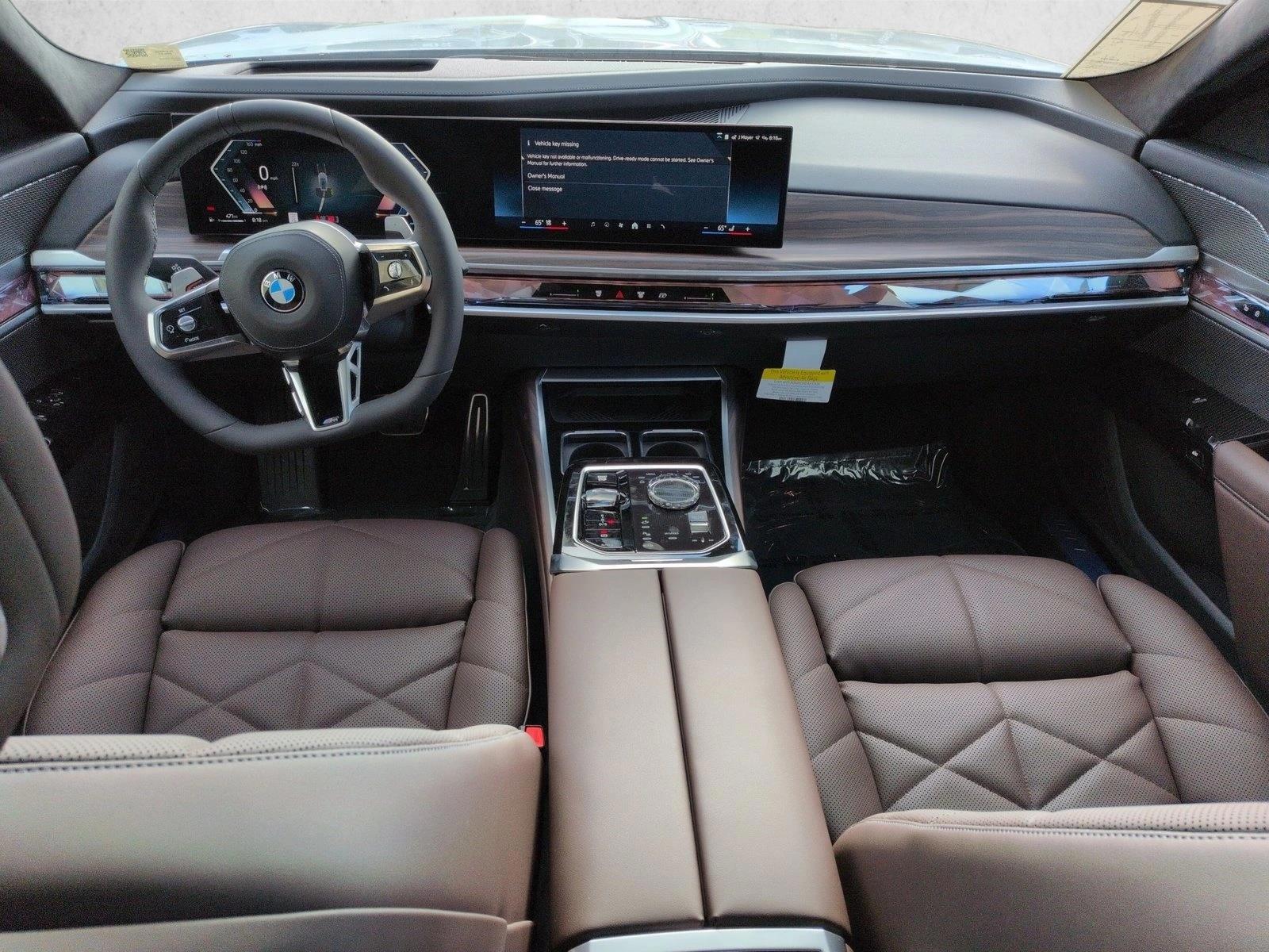Thumbnail: 2026 BMW 7 Series - 4