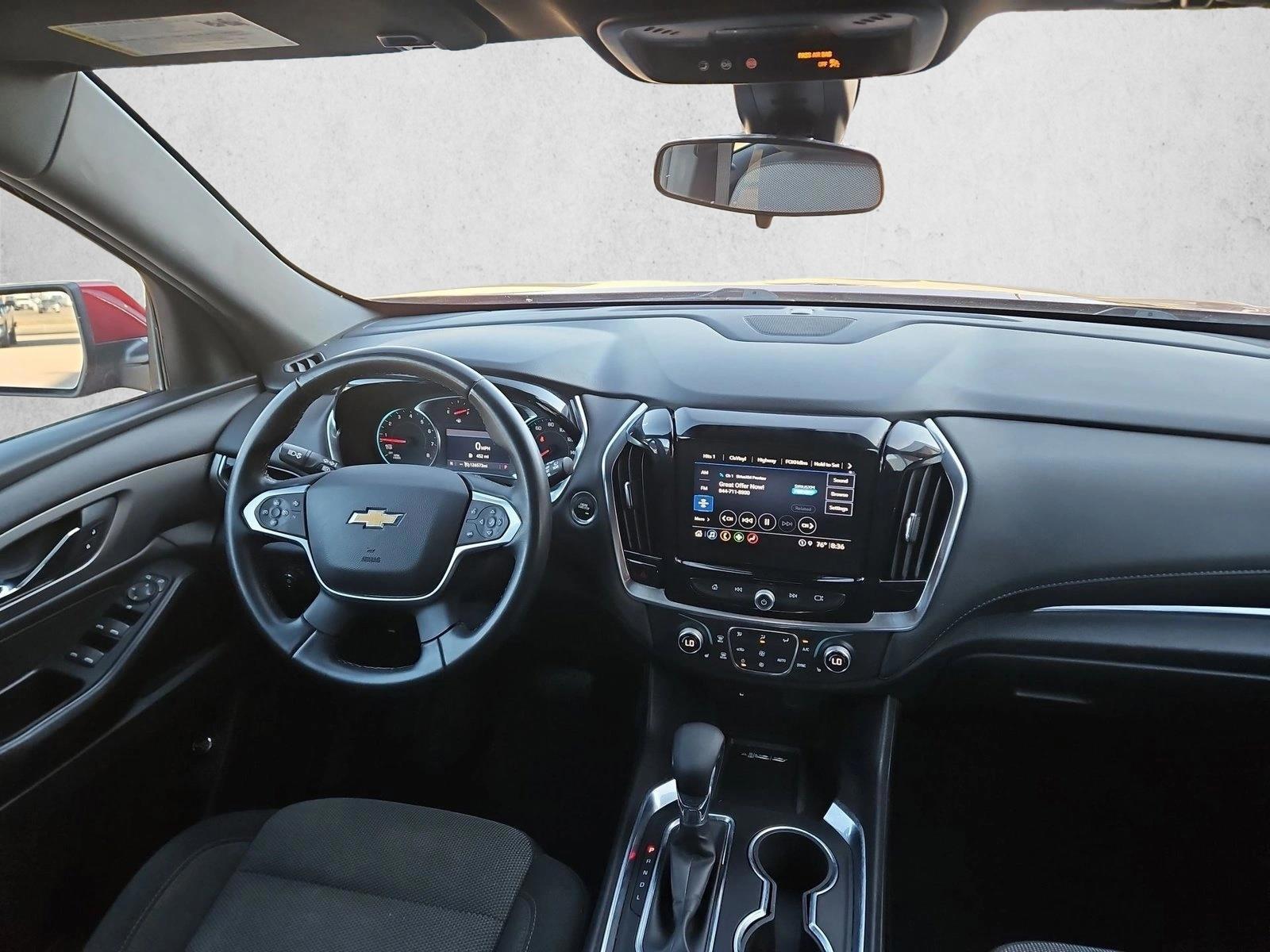 Thumbnail: 2023 Chevrolet Traverse - 3