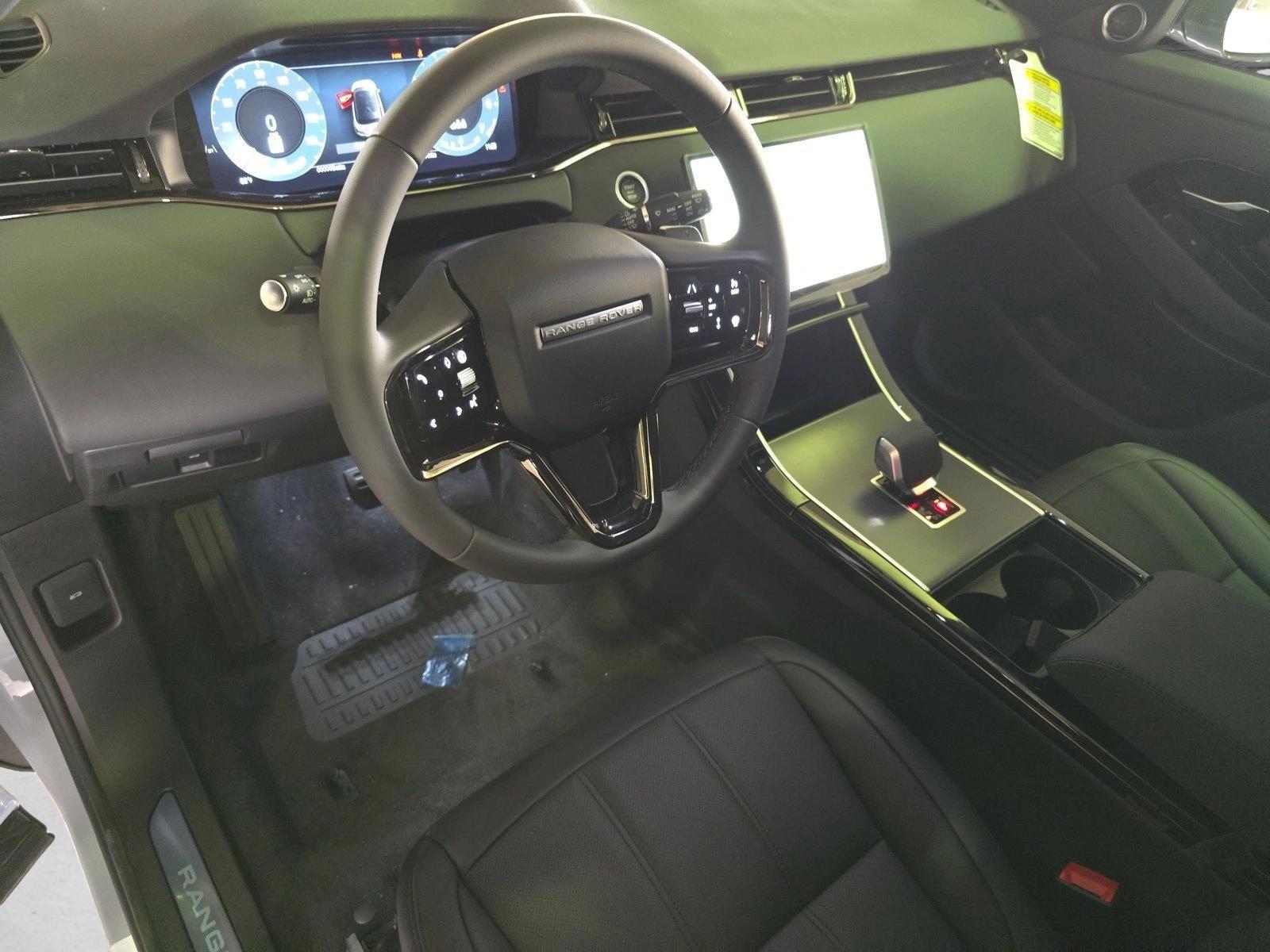 Thumbnail: 2026 Land Rover Range Rover Evoque - 4