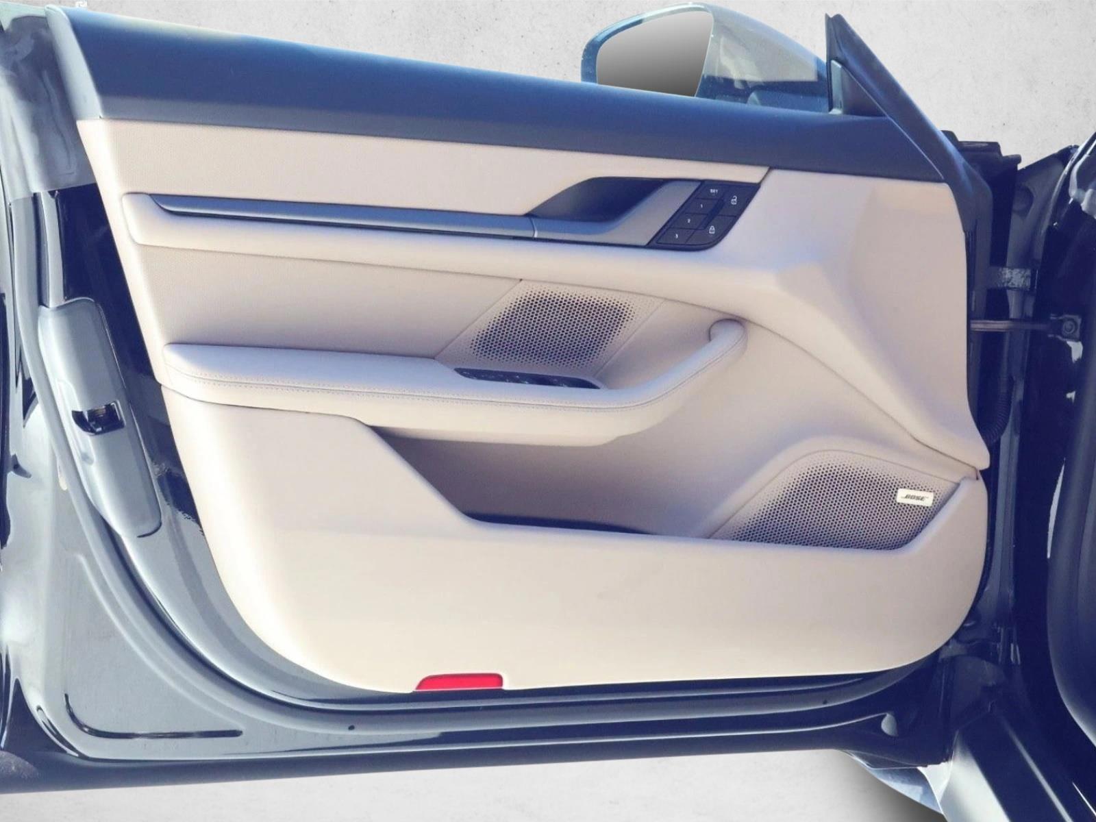 2026 Porsche Taycan Base - Photo 13
