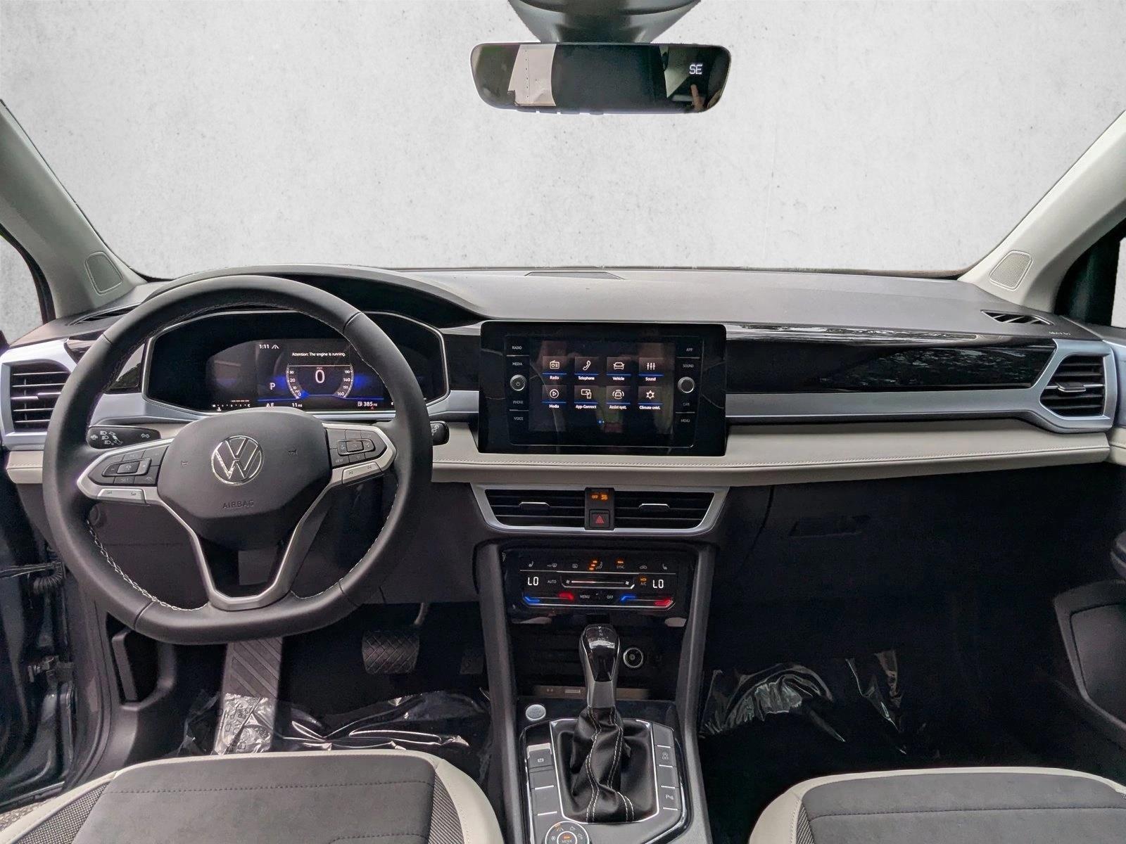 Thumbnail: 2026 Volkswagen Taos - 4