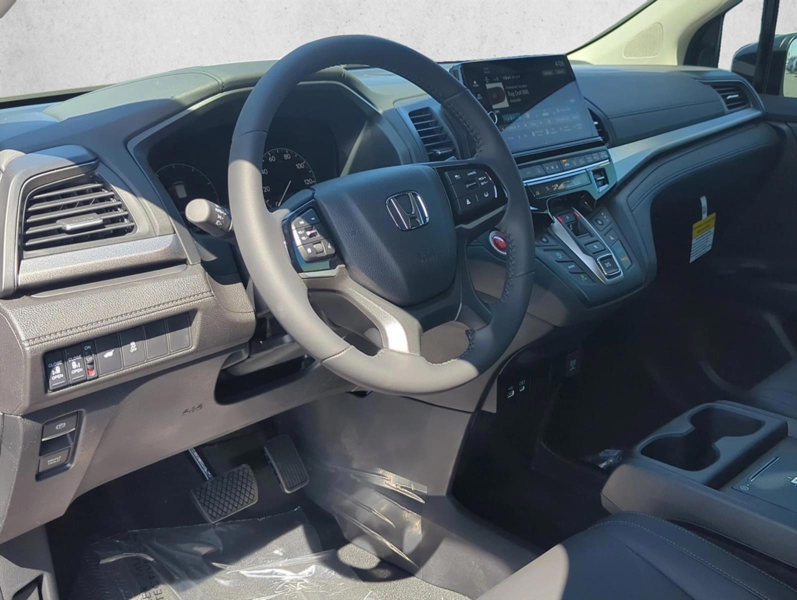Thumbnail: 2026 Honda Odyssey - 3