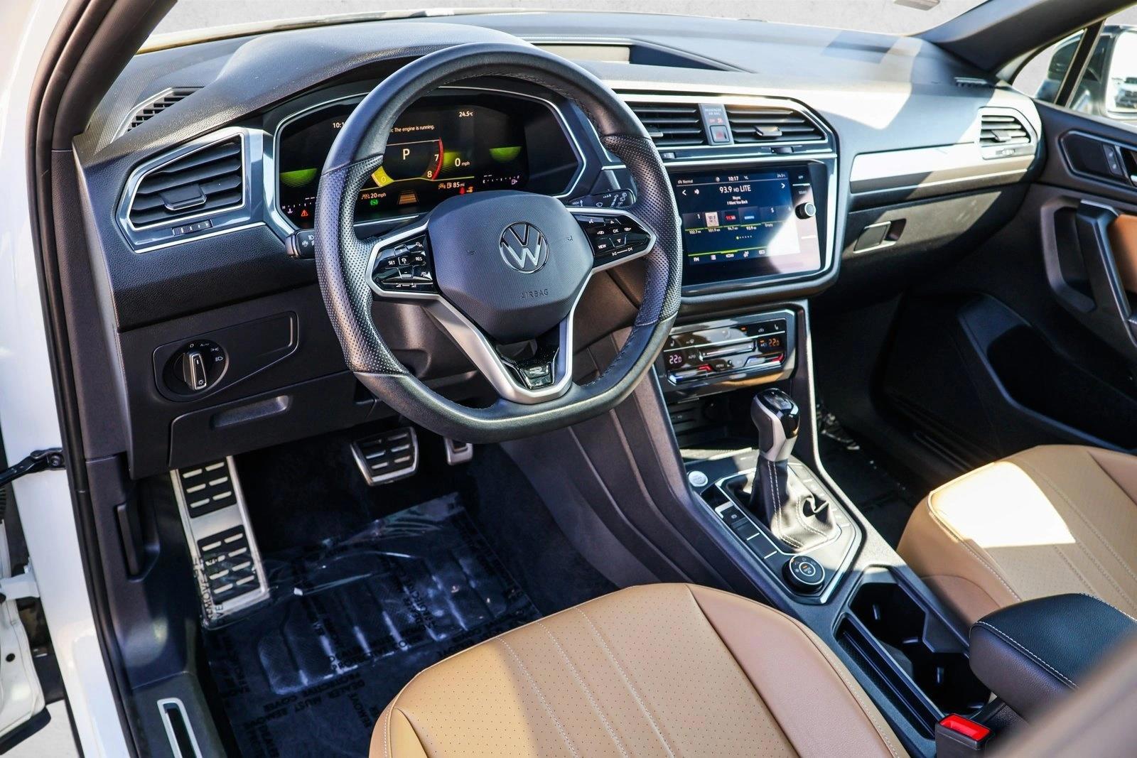 Thumbnail: 2024 Volkswagen Tiguan - 3