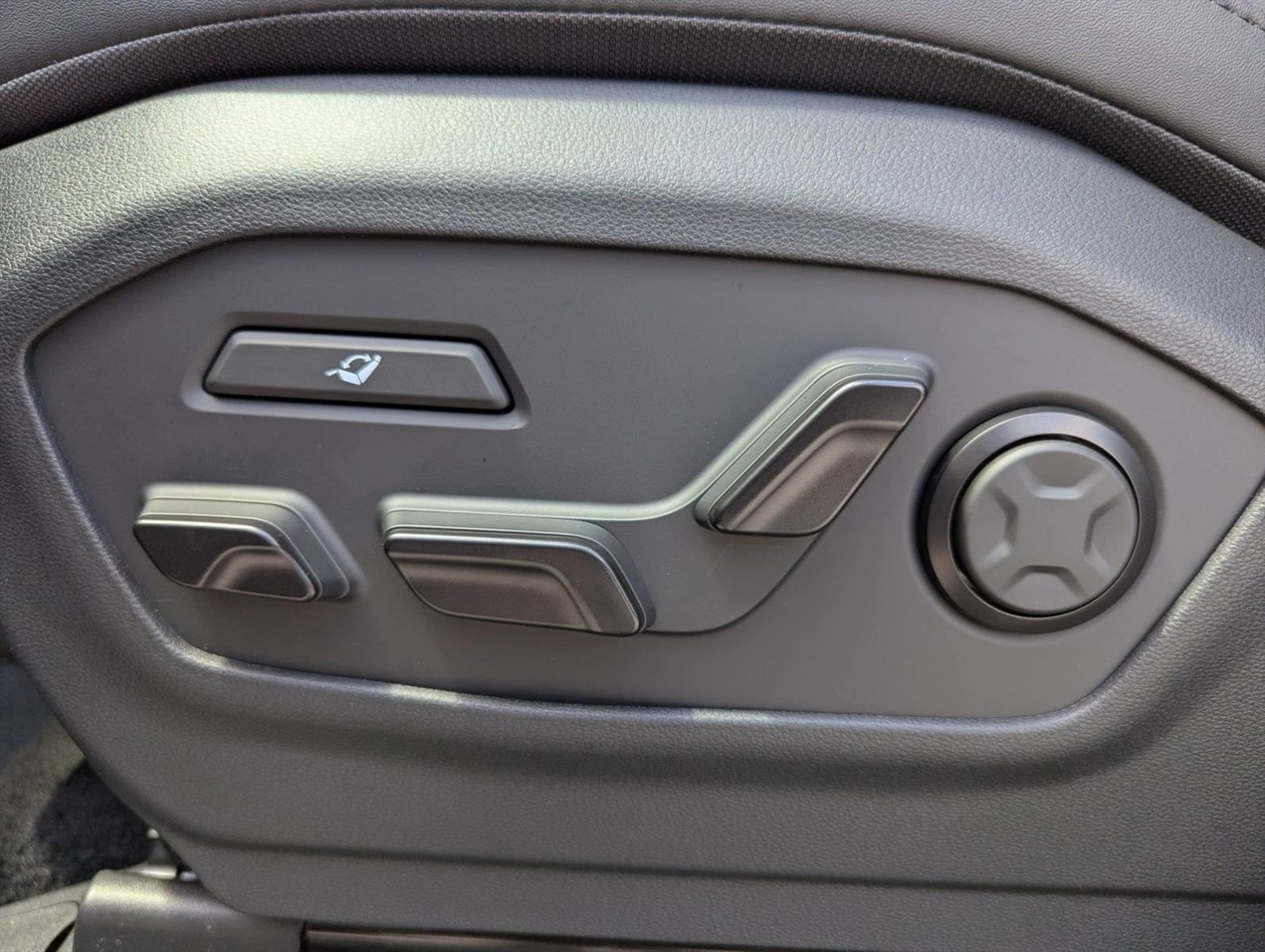 Thumbnail: 2026 Hyundai Santa Fe - 4