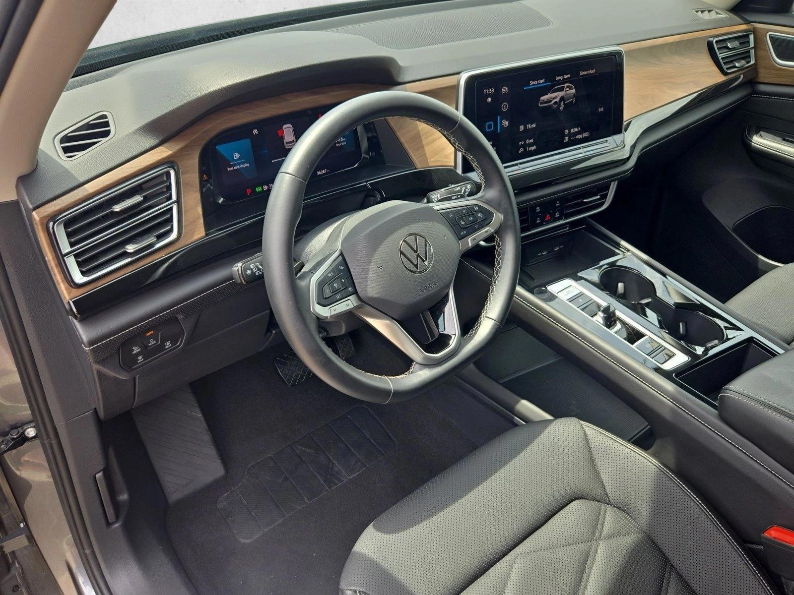 Thumbnail: 2025 Volkswagen Atlas - 3