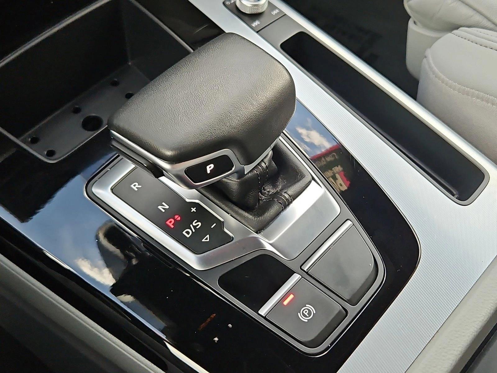 2025 Audi Q5 Premium - Photo 12