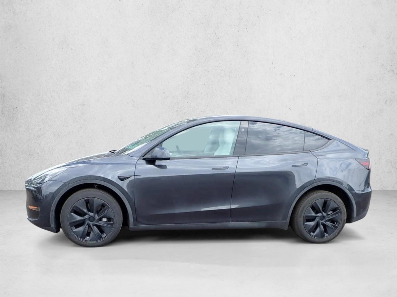 Thumbnail: 2025 Tesla Model Y - 2