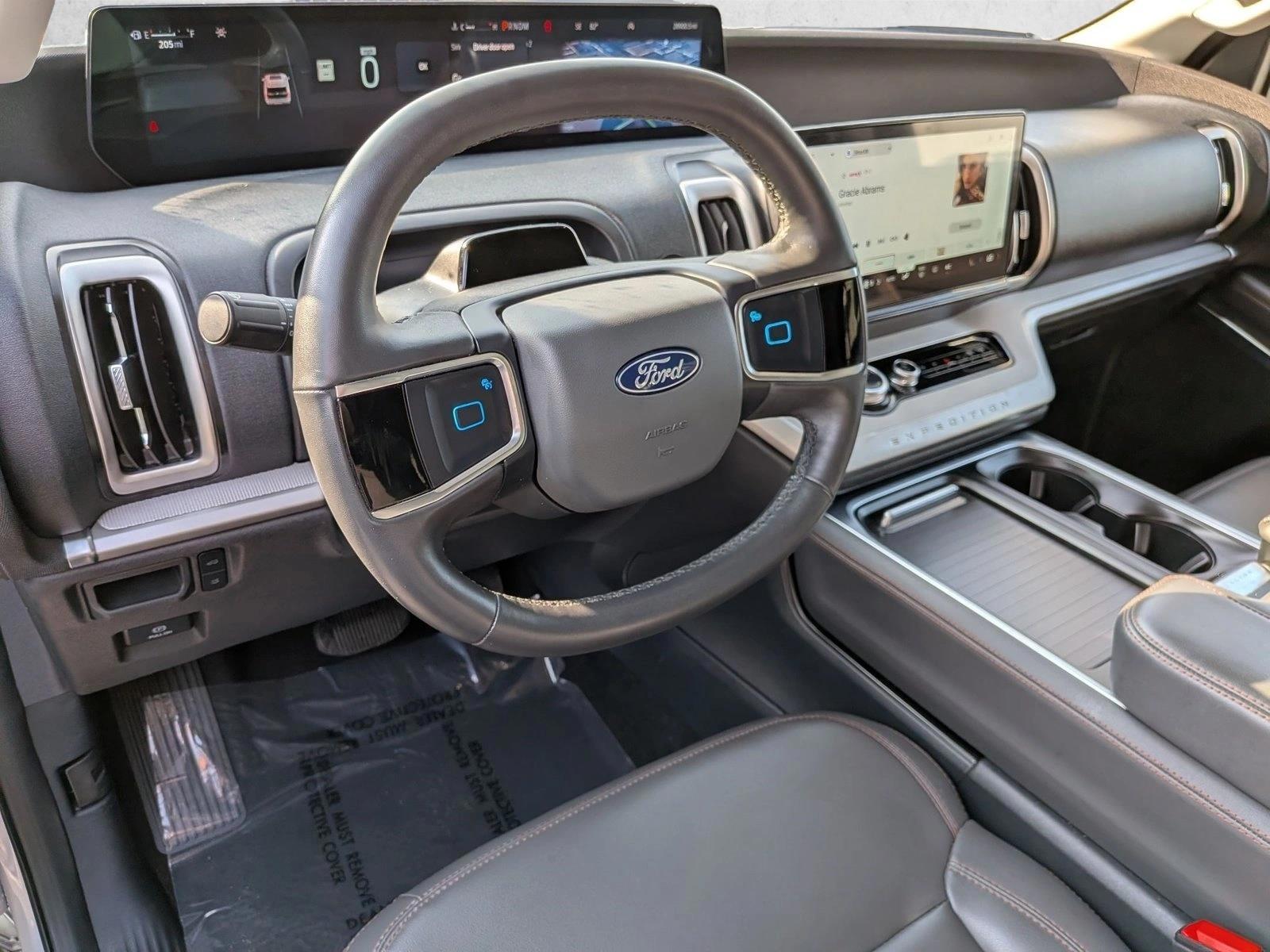 Thumbnail: 2025 Ford Expedition - 3