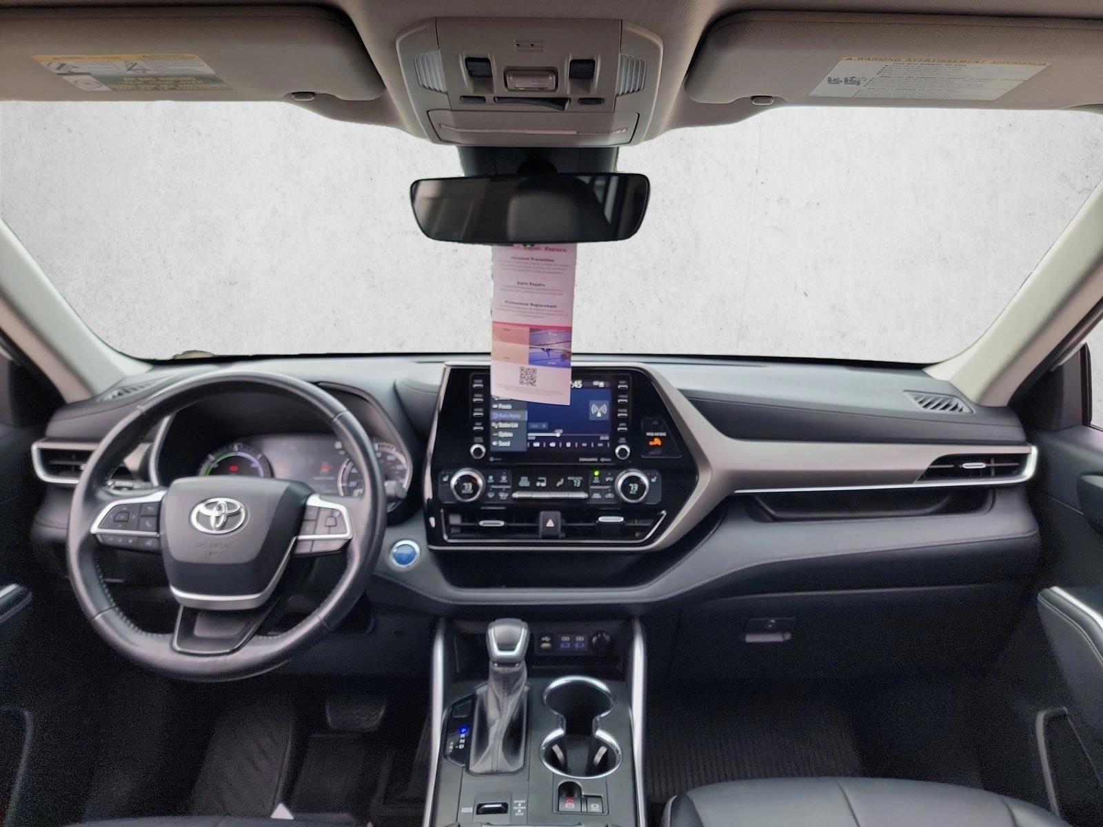 Thumbnail: 2022 Toyota Highlander - 3
