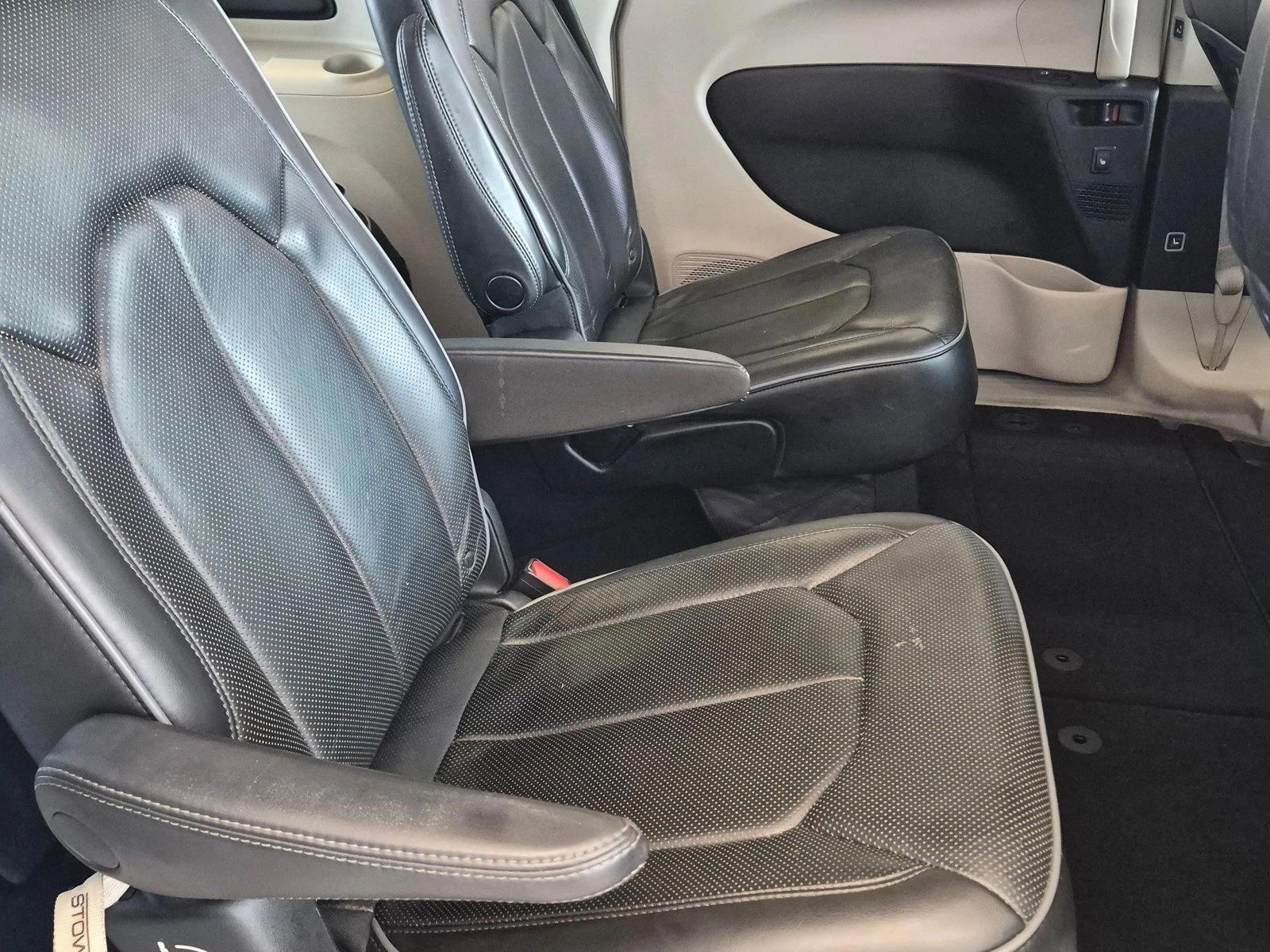 Thumbnail: 2019 Chrysler Pacifica - 2