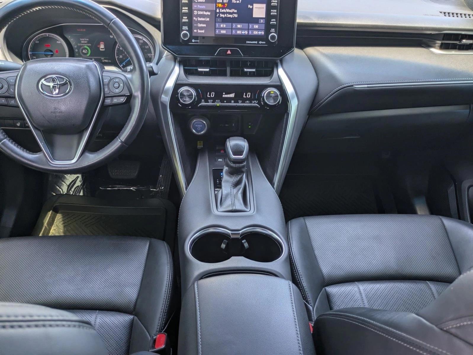 Thumbnail: 2021 Toyota Venza - 3