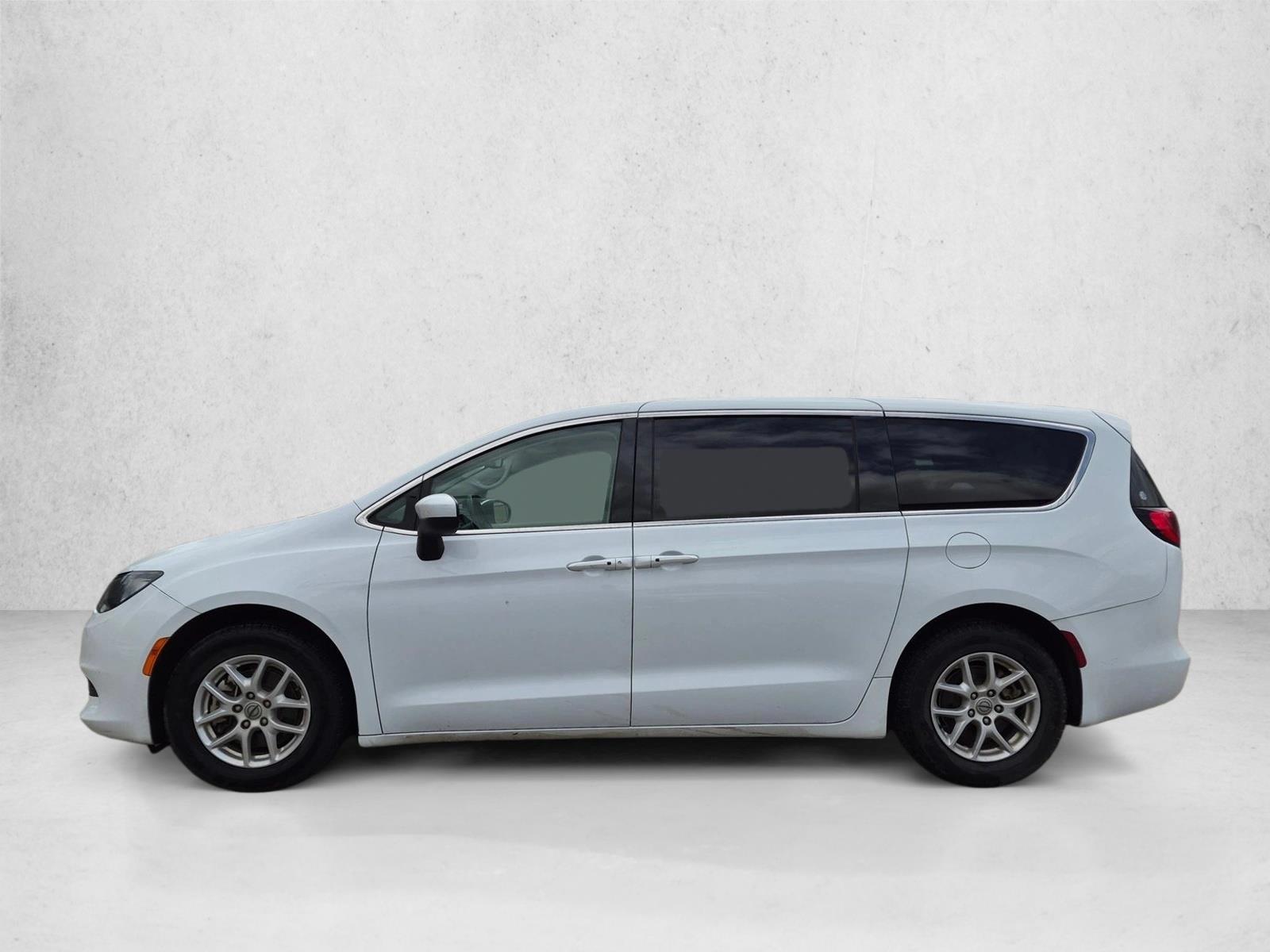 2023 Chrysler Voyager