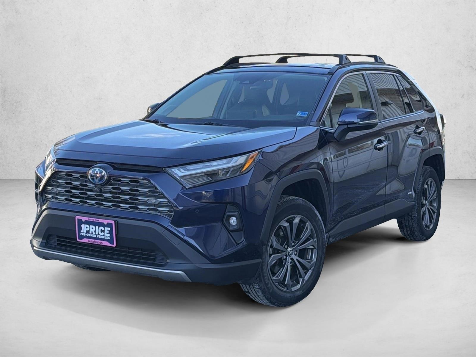 Thumbnail: 2022 Toyota RAV4 - 1