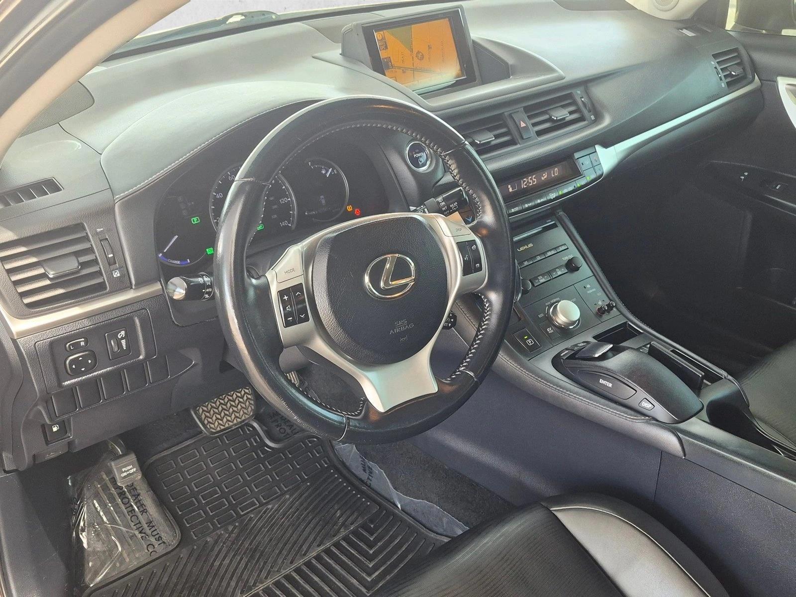 Thumbnail: 2012 Lexus CT - 3