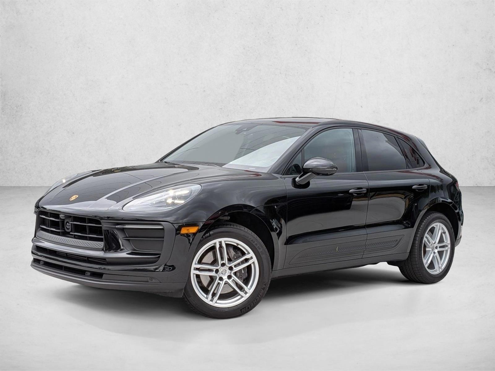 2025 Porsche Macan -'s photo