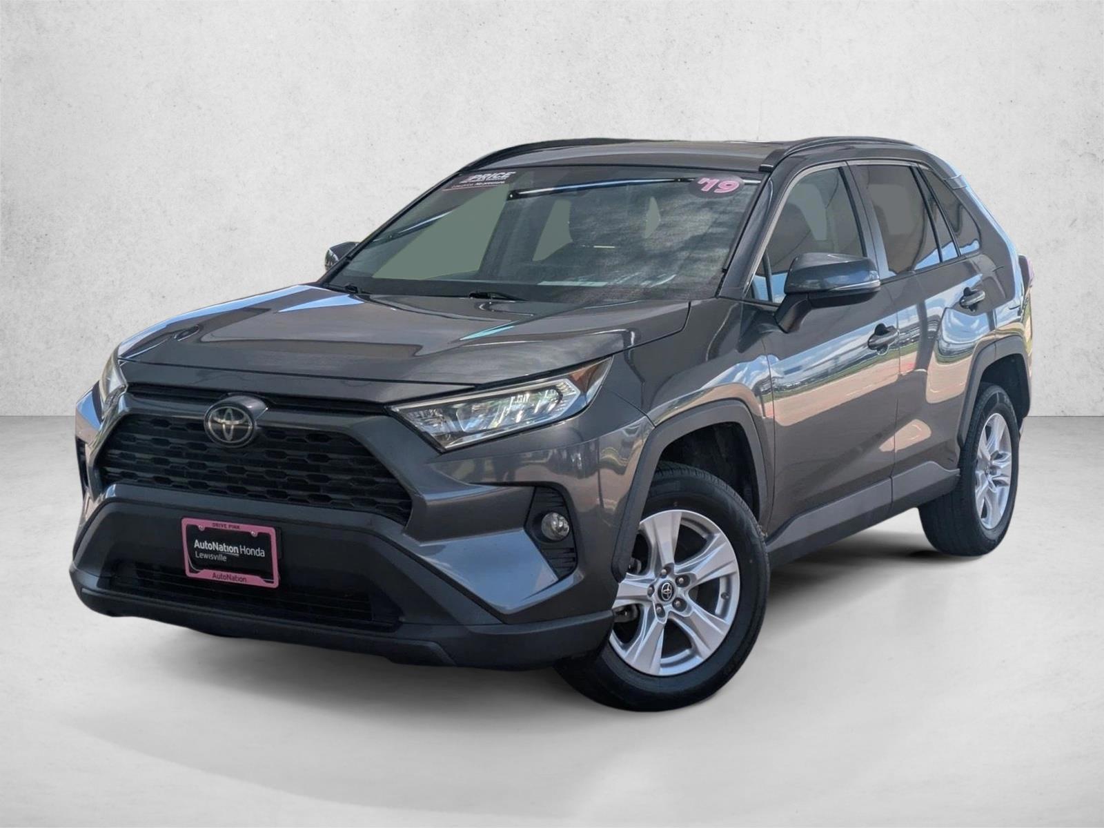 Thumbnail: 2019 Toyota RAV4 - 1