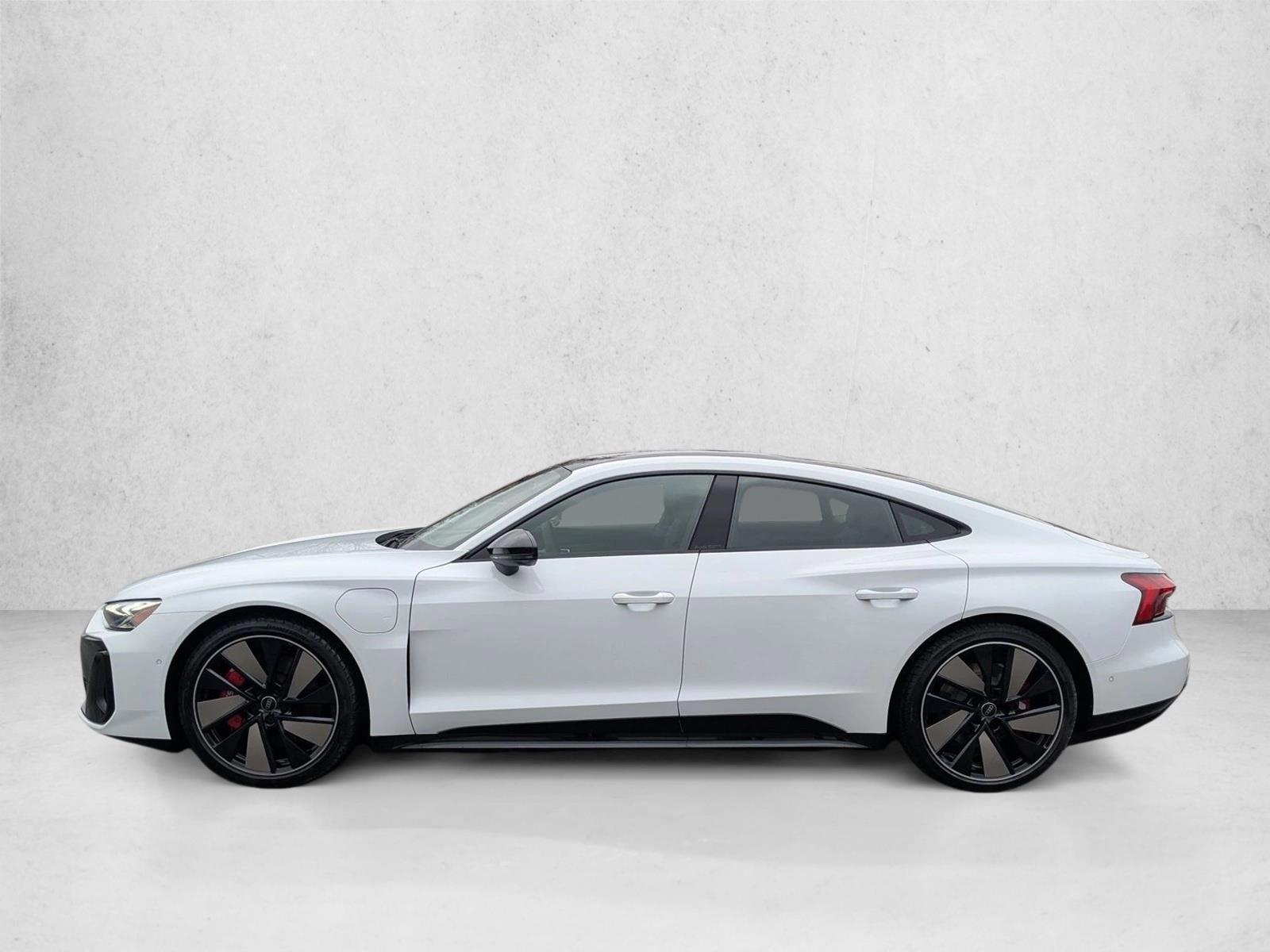 Thumbnail: 2026 Audi e-tron GT - 2