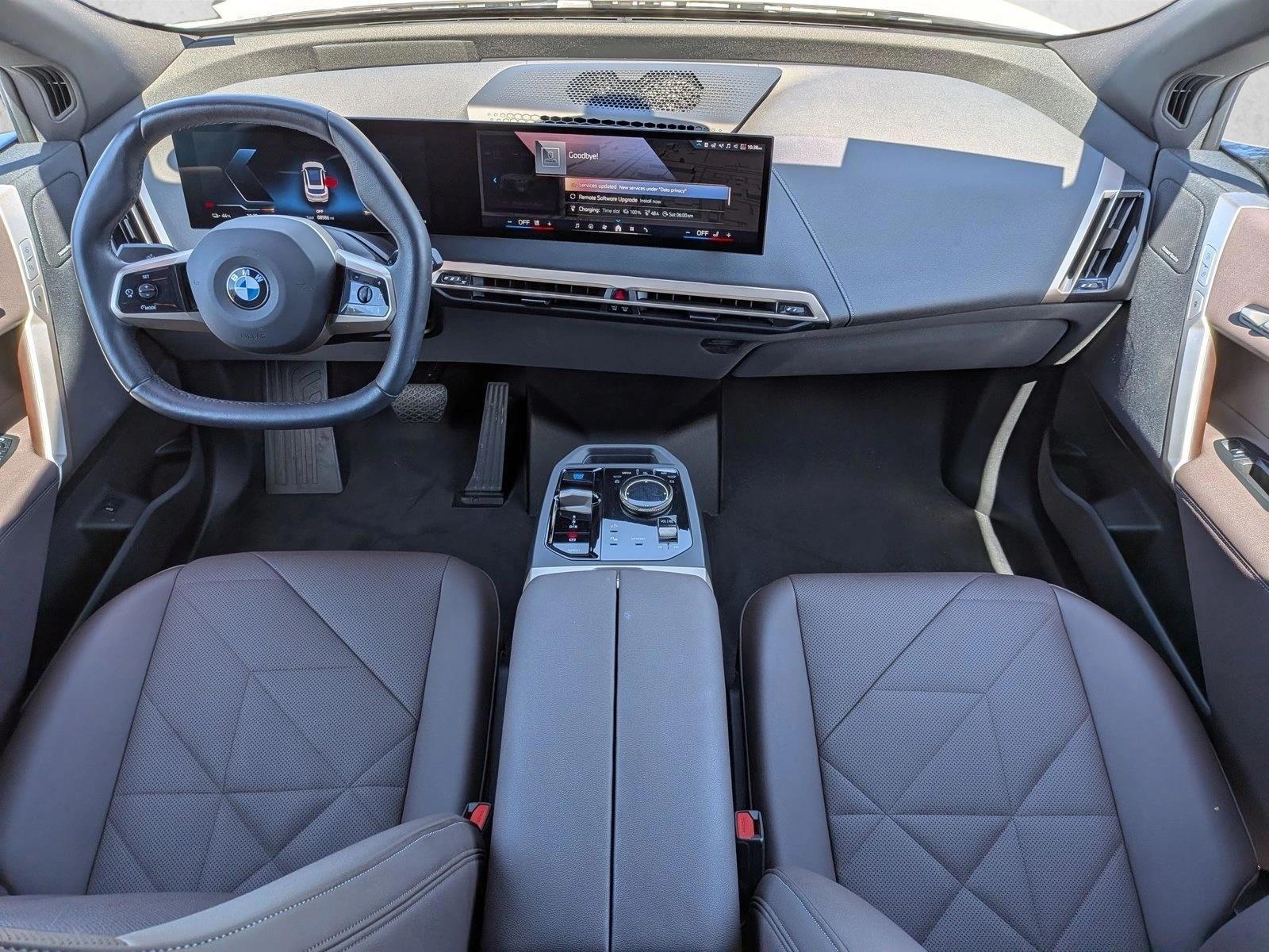 Thumbnail: 2026 BMW iX - 4