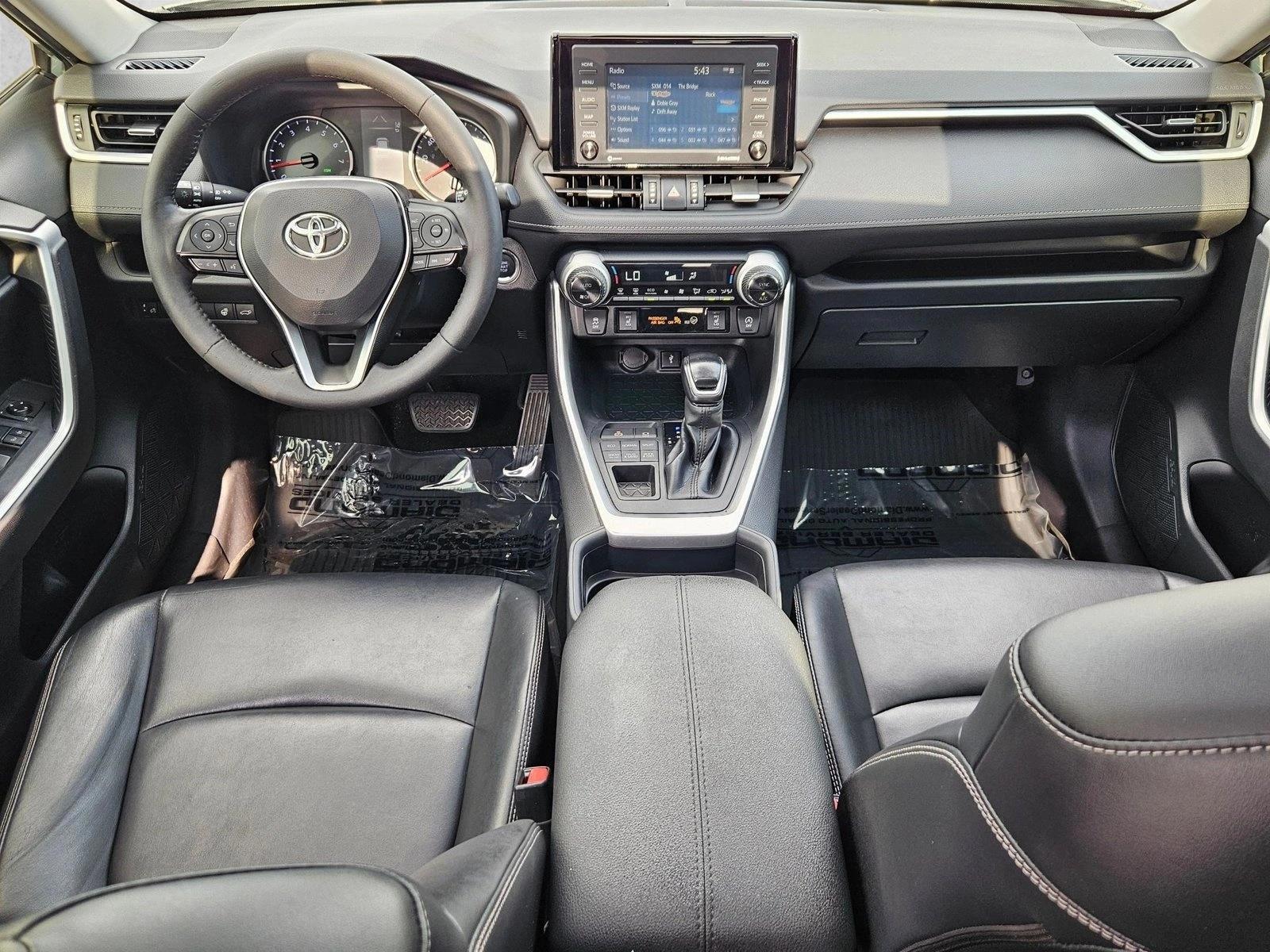 Thumbnail: 2020 Toyota RAV4 - 3
