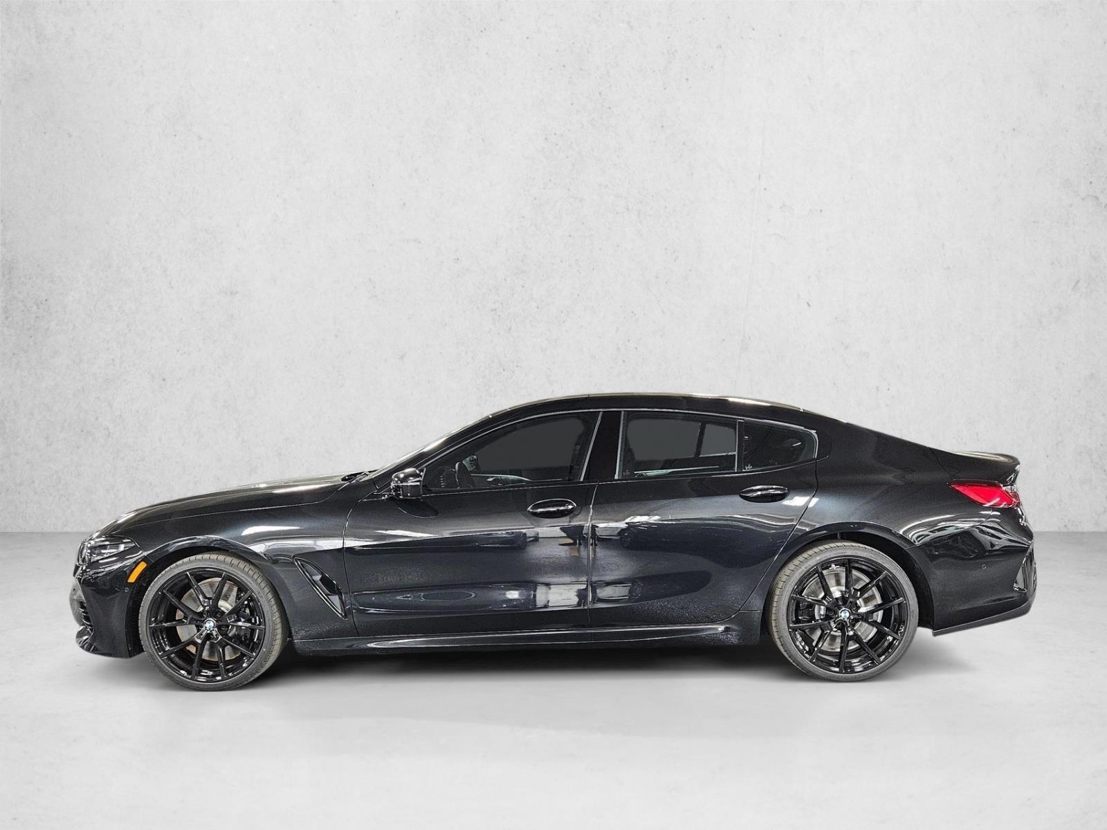 Thumbnail: 2026 BMW 8 Series - 2
