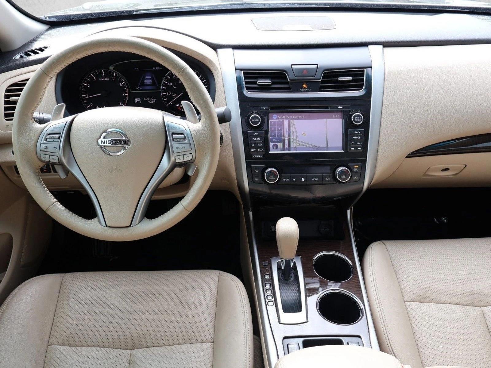 Thumbnail: 2015 Nissan Altima - 4