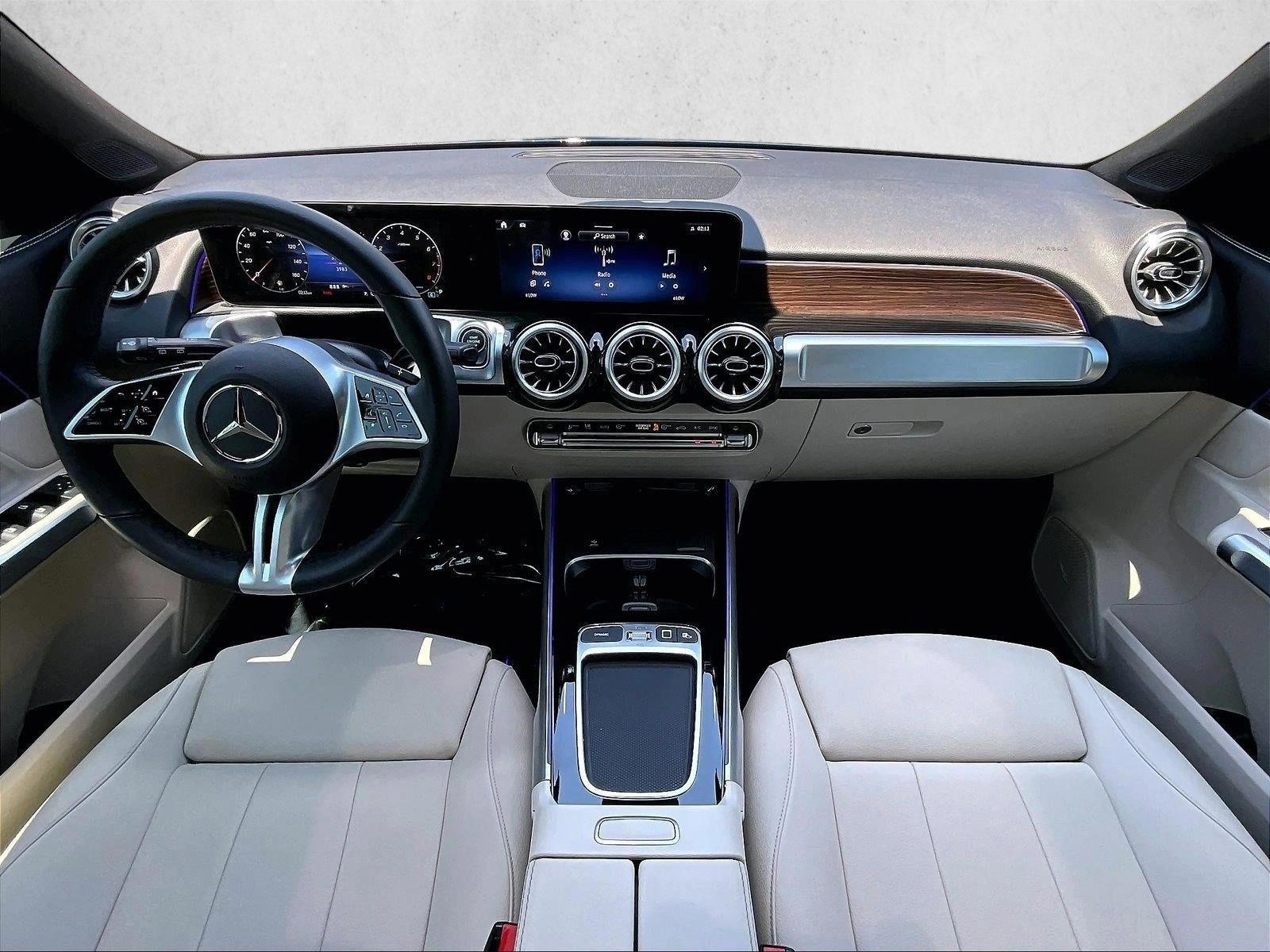 Thumbnail: 2026 Mercedes-Benz GLB - 4