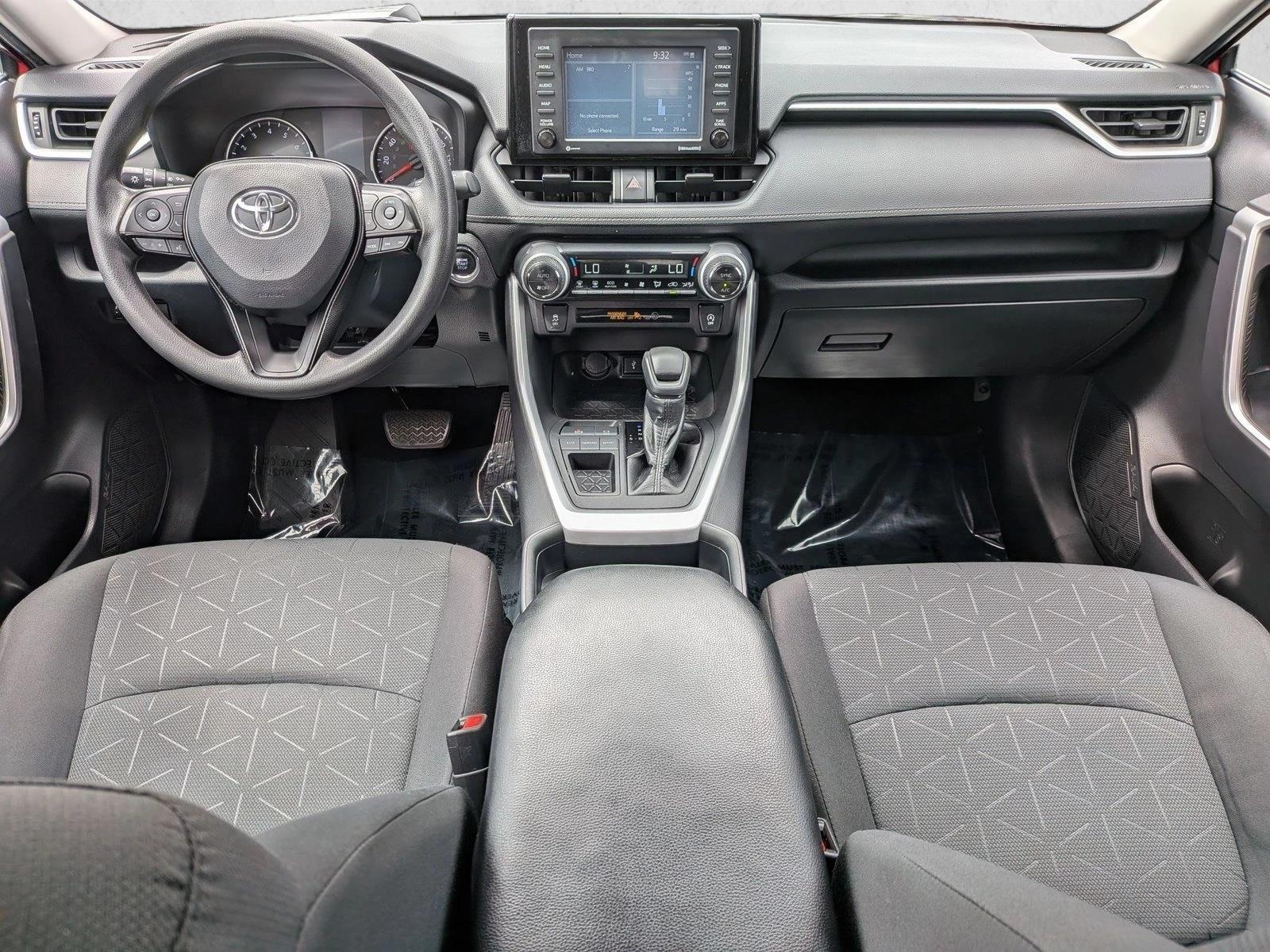 Thumbnail: 2020 Toyota RAV4 - 3