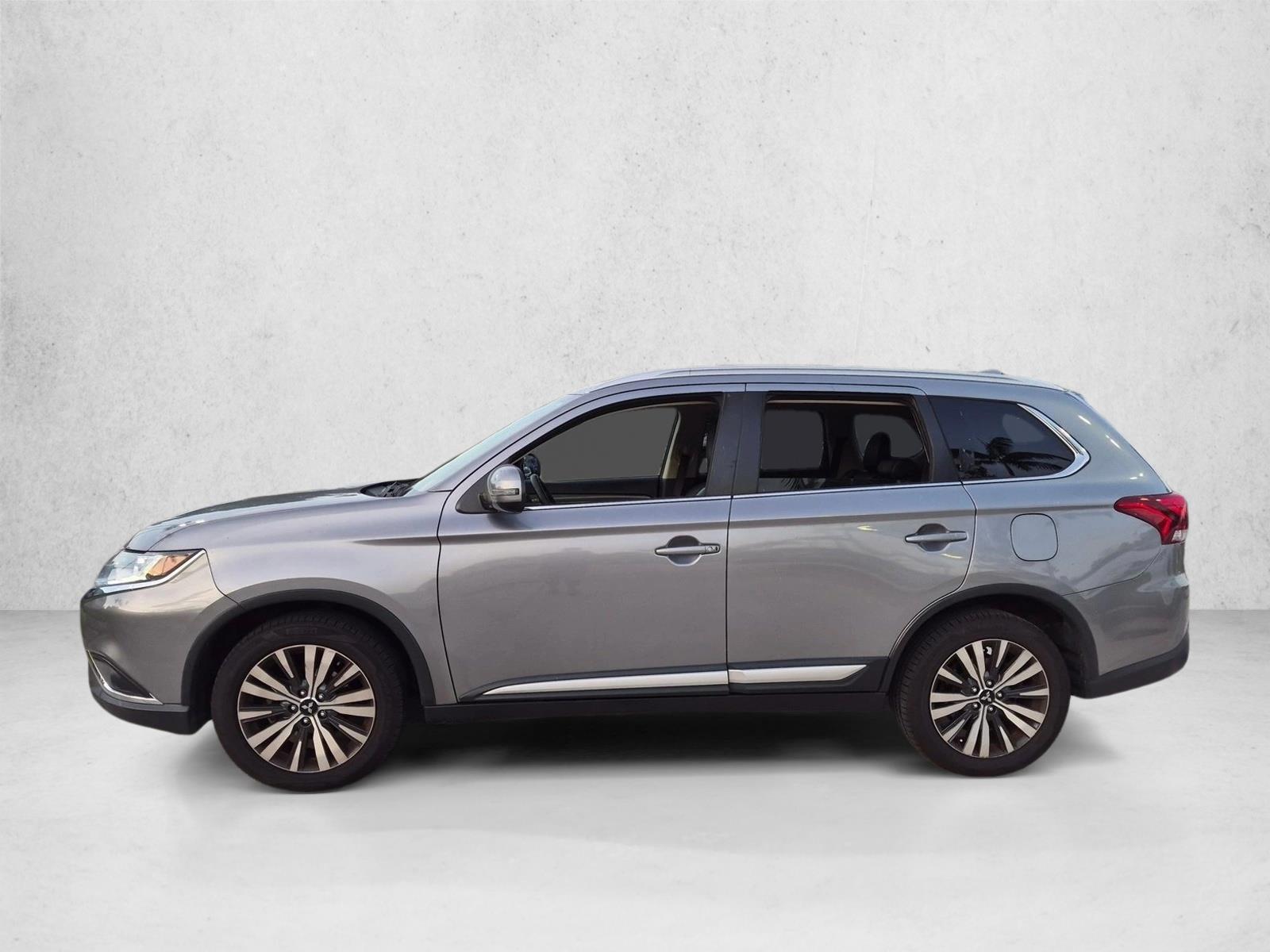 Thumbnail: 2019 Mitsubishi Outlander - 2