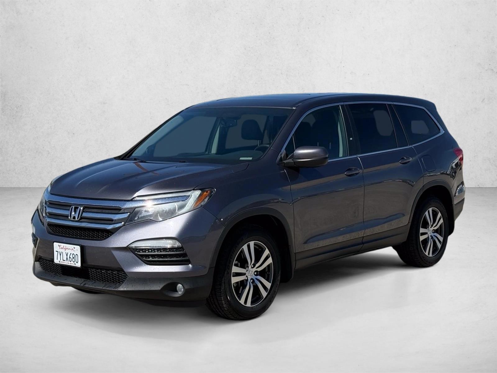 Thumbnail: 2017 Honda Pilot - 1